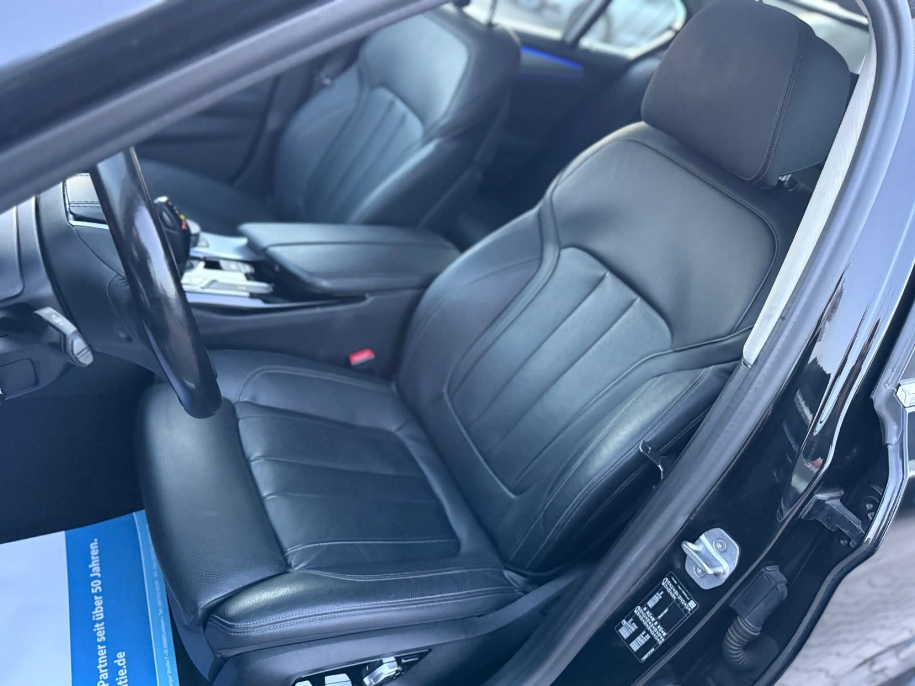 BMW 530 d Limo. /HUD/LED/Soft-Close/ACC/Leder/AHK — photo 15