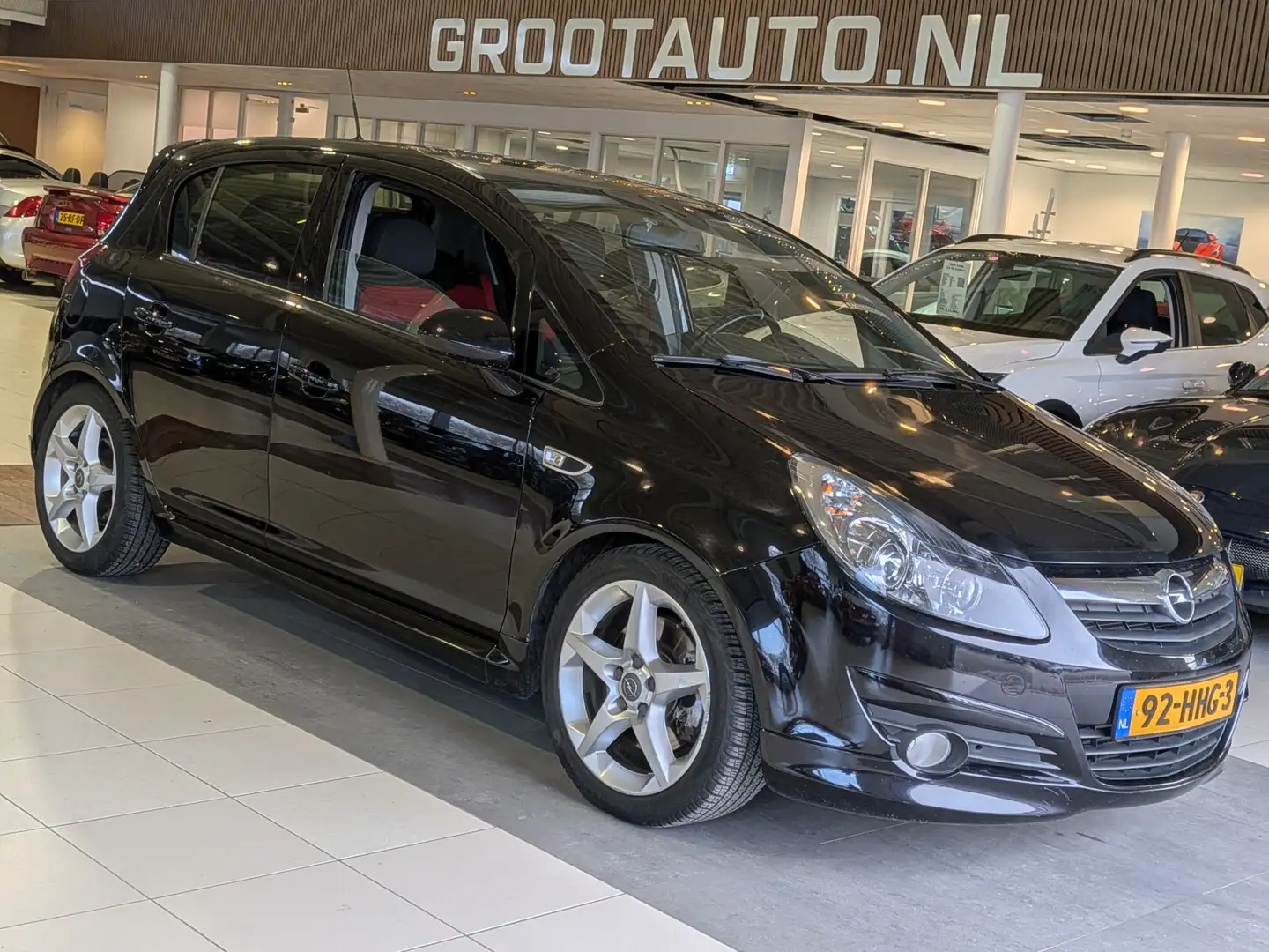 Opel Corsa 1.6-16V GSI Airco, Cruise Control, Stuurbekrachtig Zwart - 1