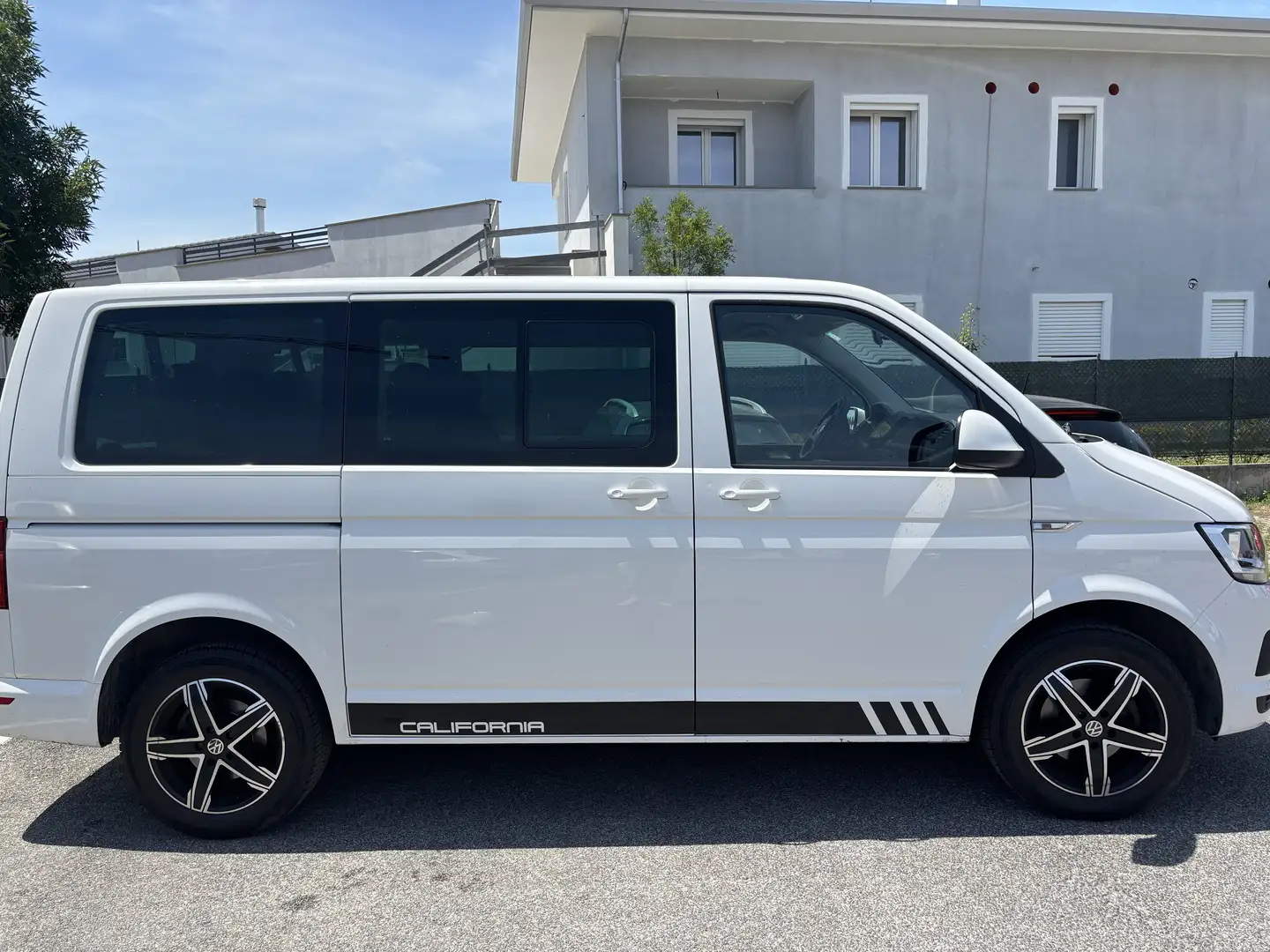 Volkswagen T5 Caravelle 9 posti - 2