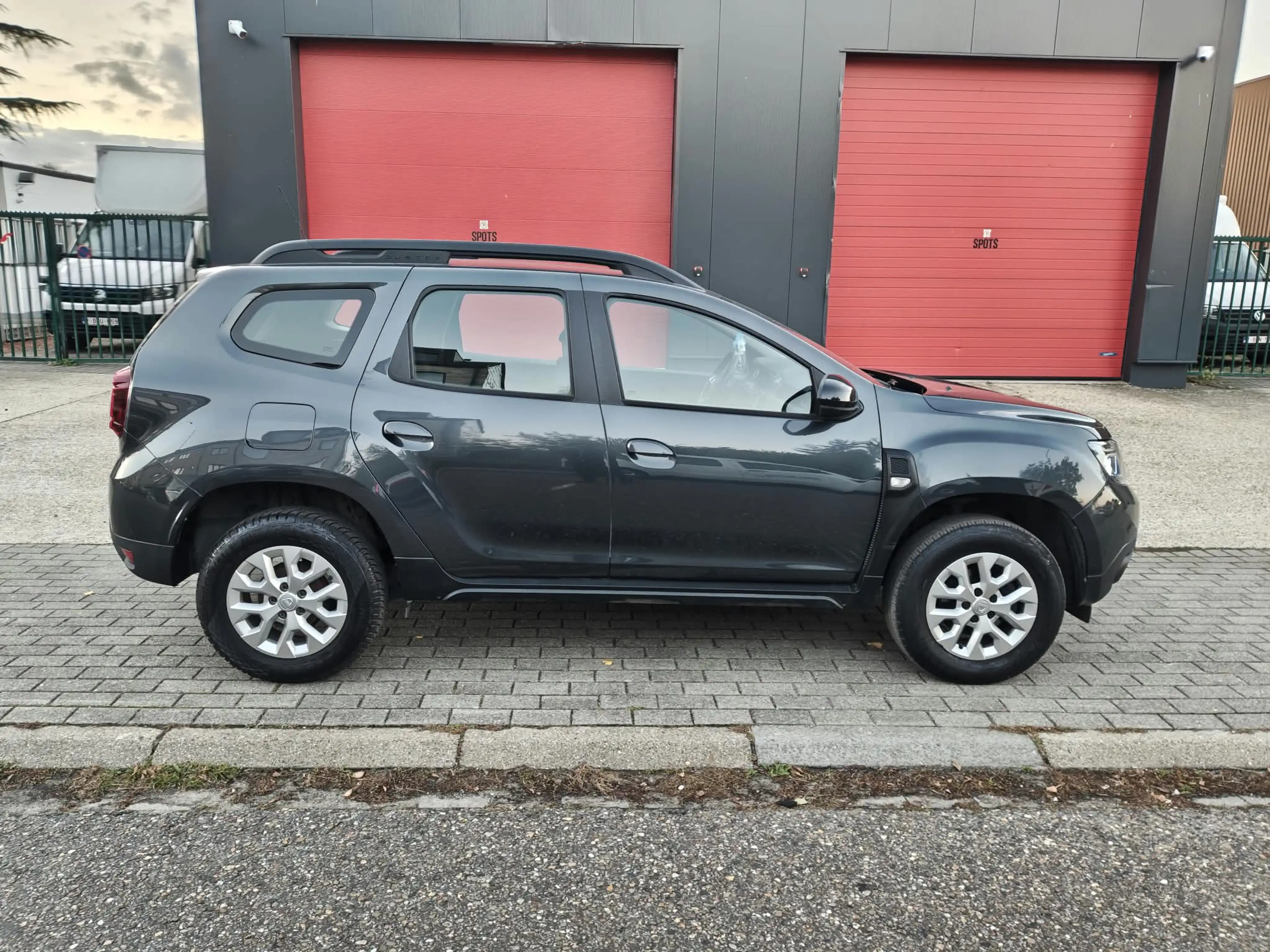 Dacia Duster 1.0 Benzine/ LPG - Airco - Cruise Controle - Parkingssensoren + Keuring - Garantie — photo 6
