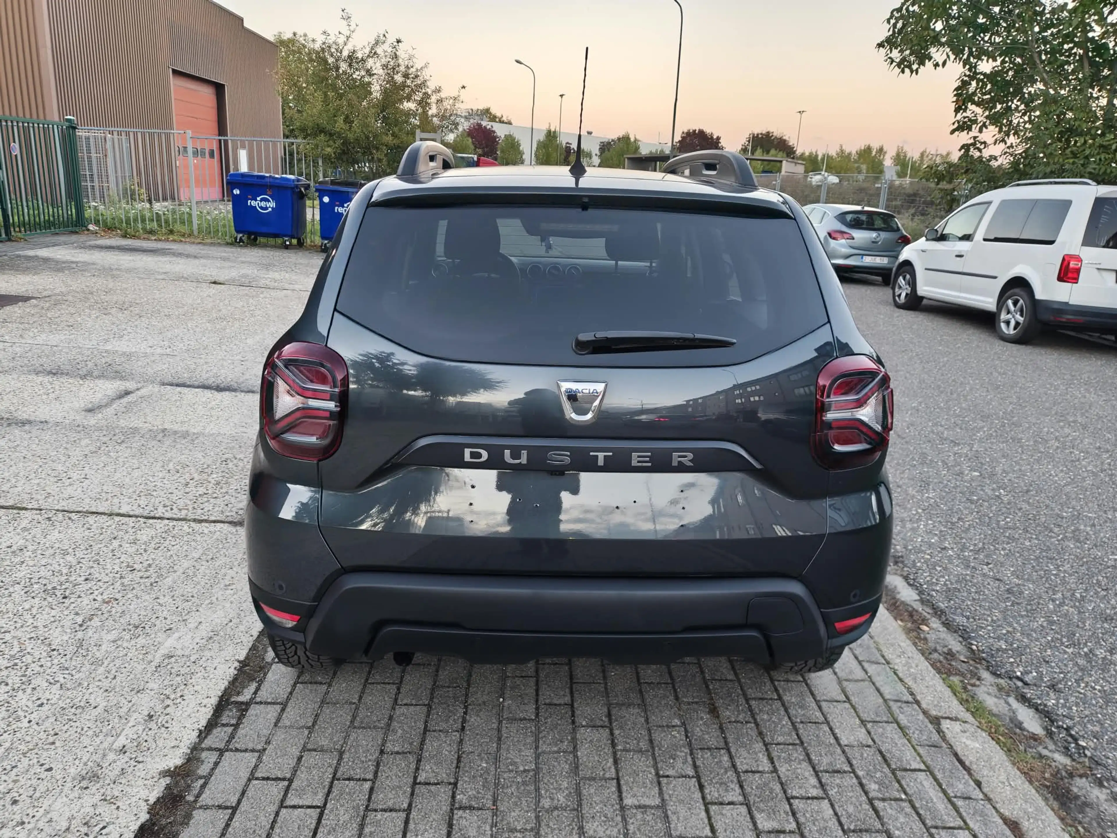 Dacia Duster 1.0 Benzine/ LPG - Airco - Cruise Controle - Parkingssensoren + Keuring - Garantie — photo 4