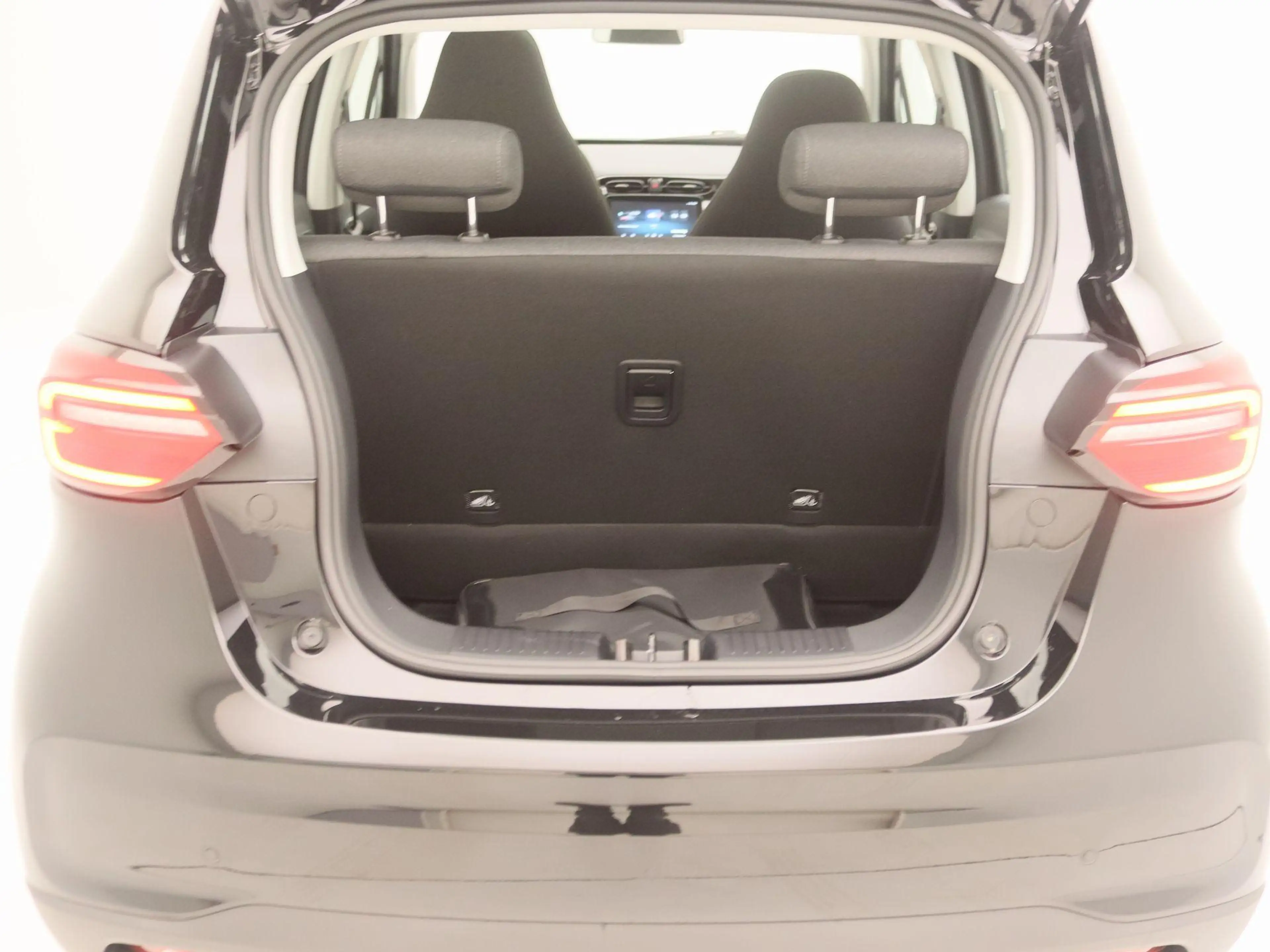 Leapmotor T03 Design 37.3 kWh | VOORRAAD VOORDEEL | PANORAMA DAK — photo 12