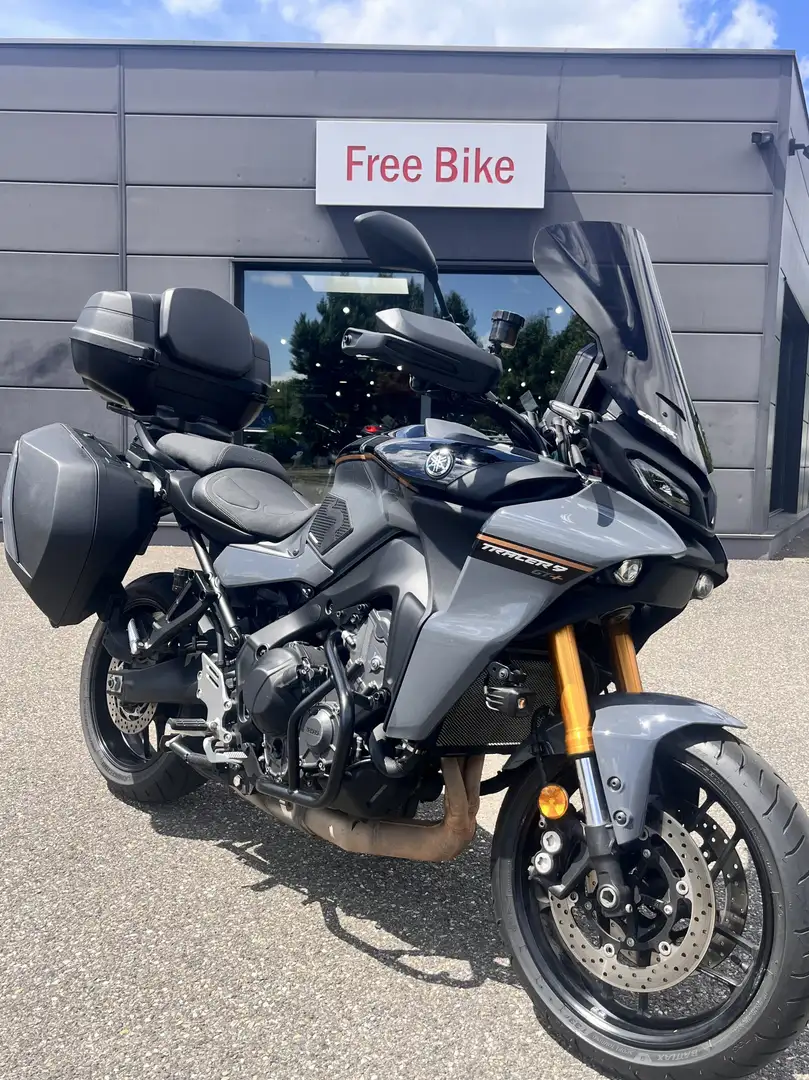 Yamaha Tracer 9 GT Gris - 1