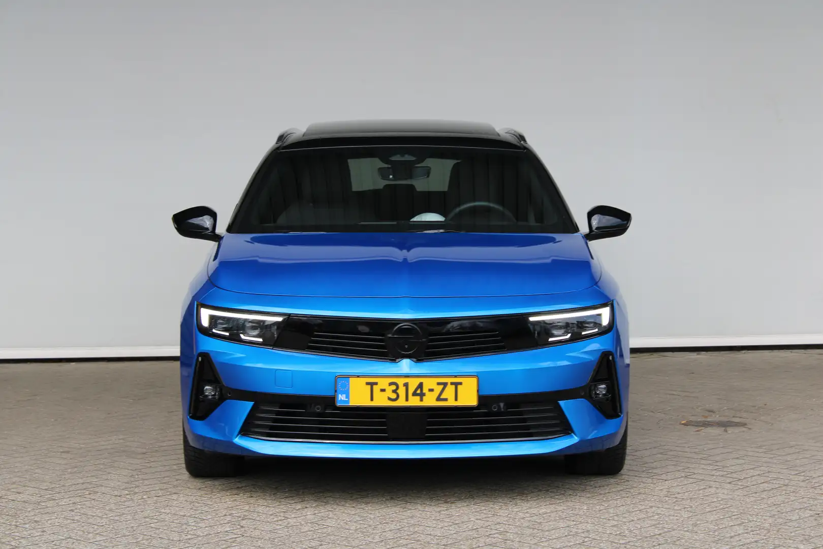 Opel Astra Sports Tourer 1.2 Level 4 Ultimate | Alcantara bek Blauw - 2