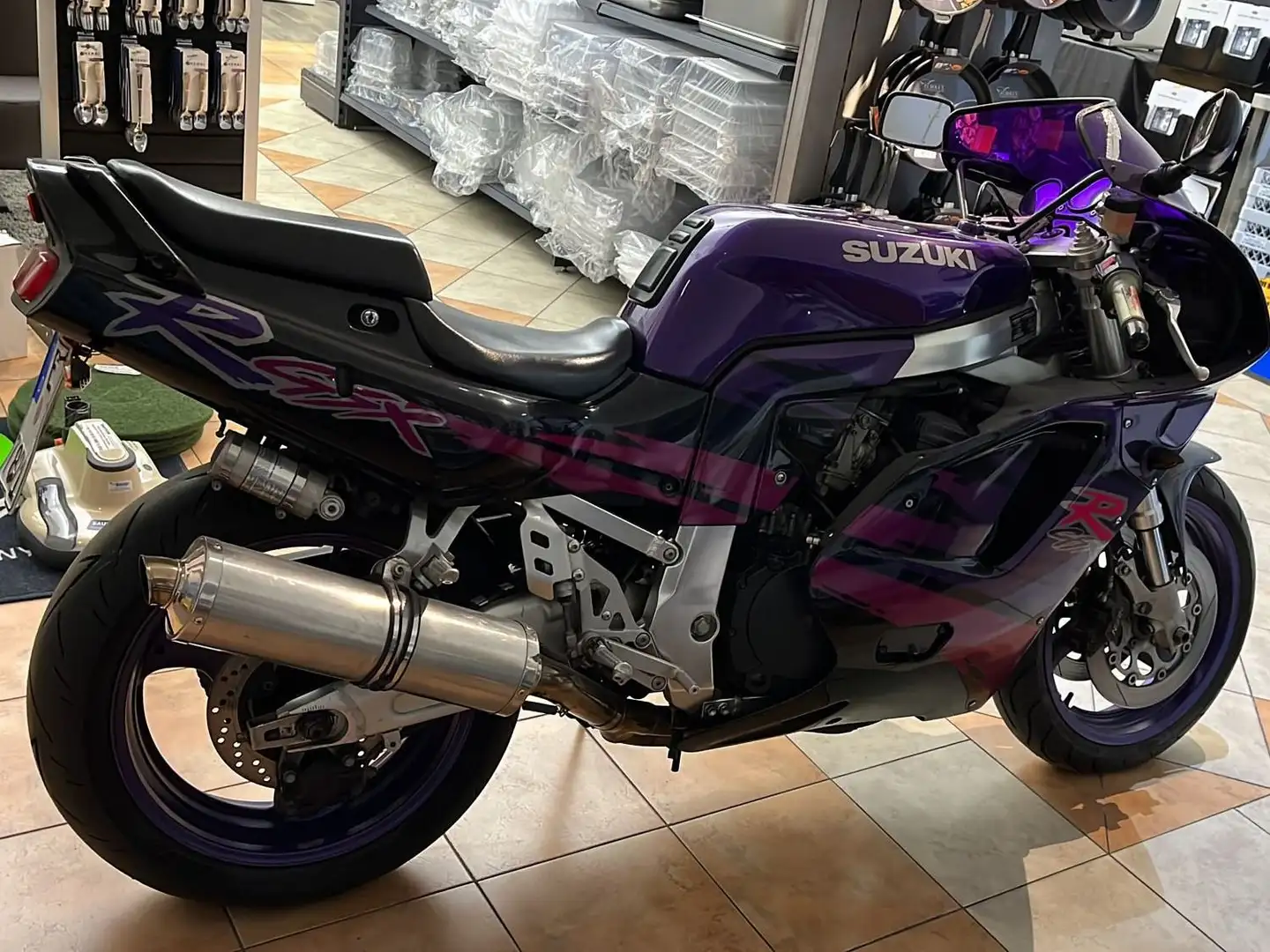 Suzuki GSX-R 750 GSX-R750W GR7BB-Ausstellungsstück aus Showroom Violet - 2