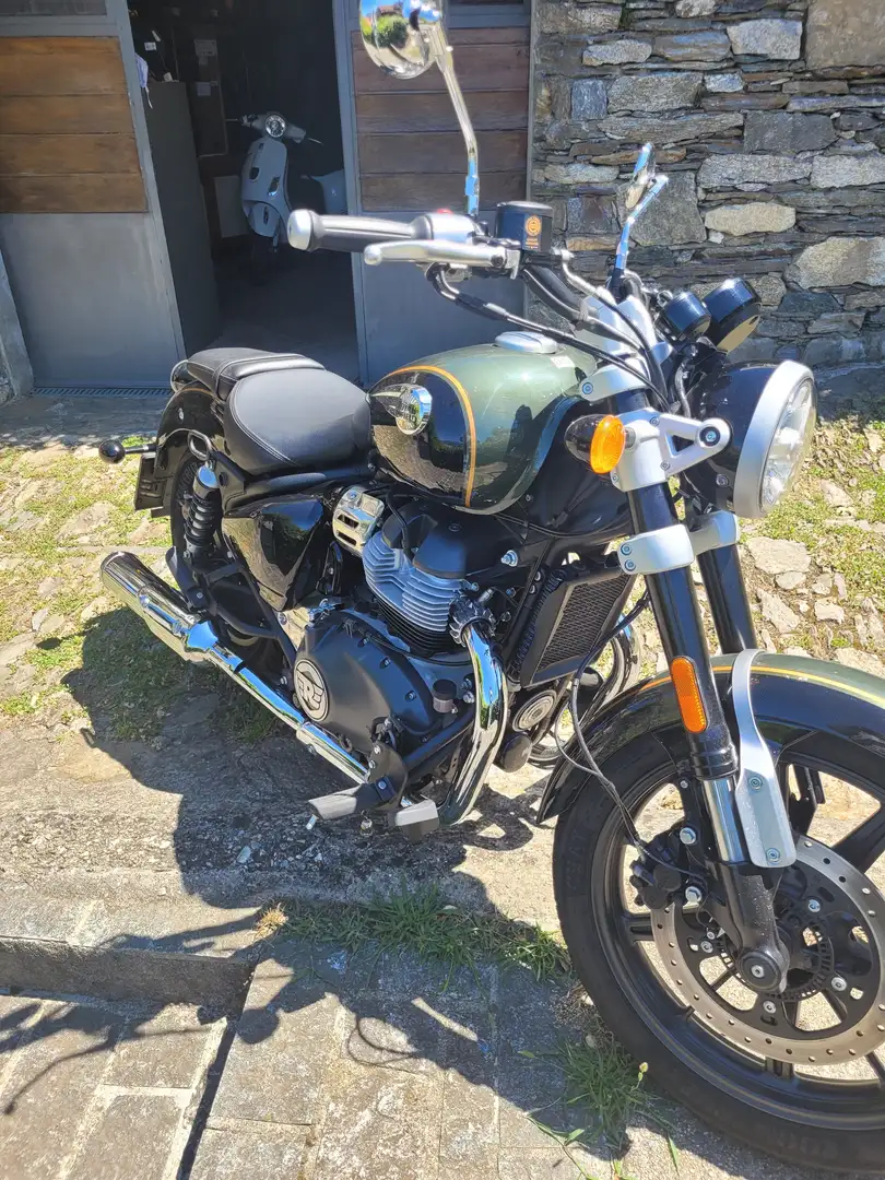 Royal Enfield Super Meteor 650 Negru - 2