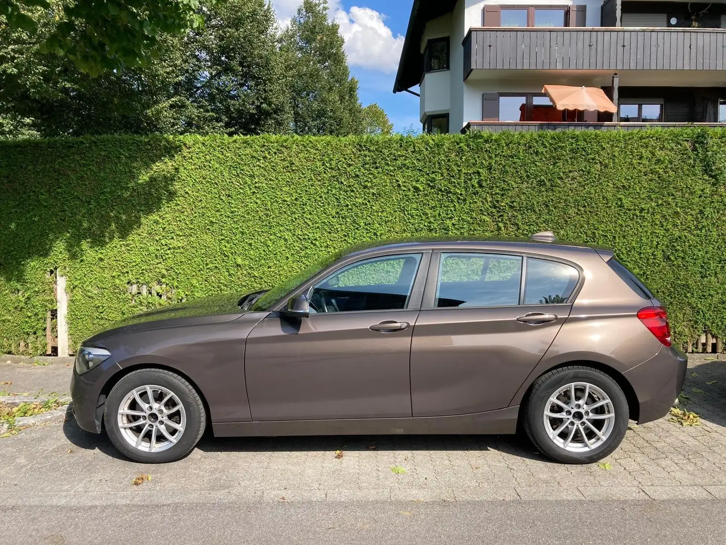 BMW 118 118d xDrive Bronze - 2