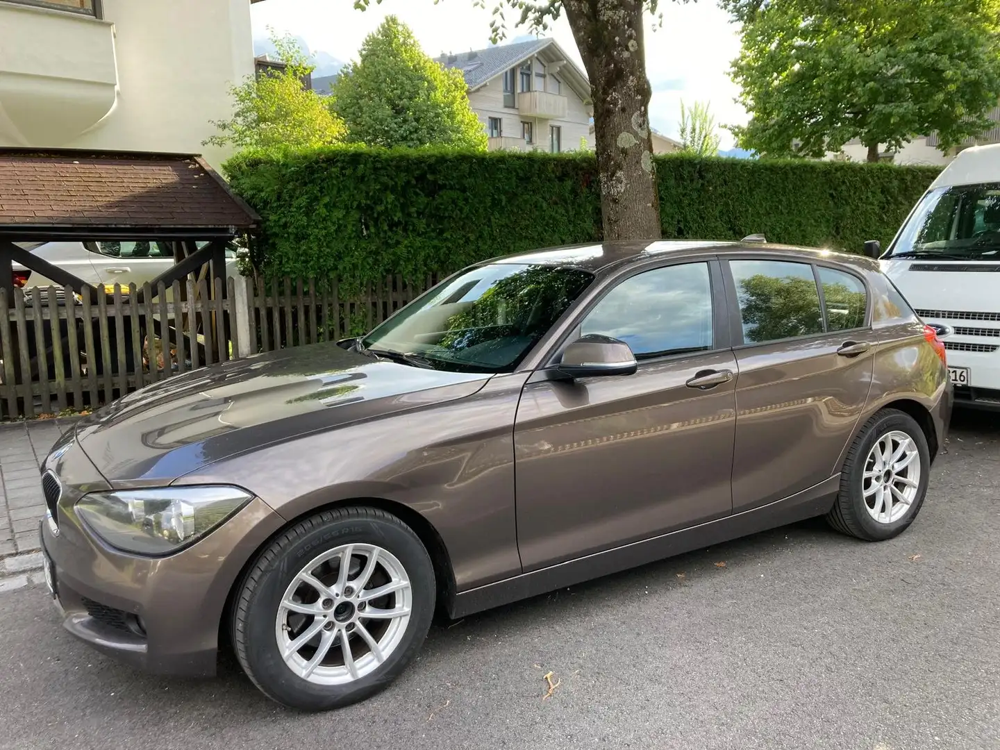 BMW 118 118d xDrive Bronze - 1