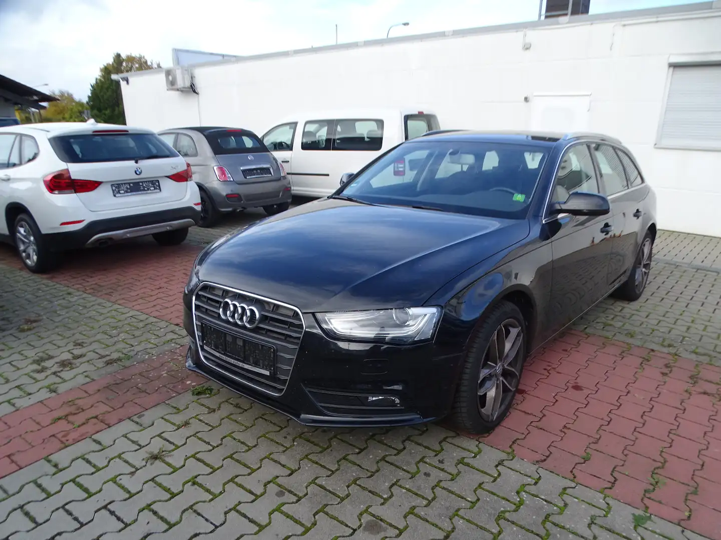 Audi A4 1,8 TFSI Avant Ambiente Klima, Bi-Xenon, Sitzheizu Noir - 1