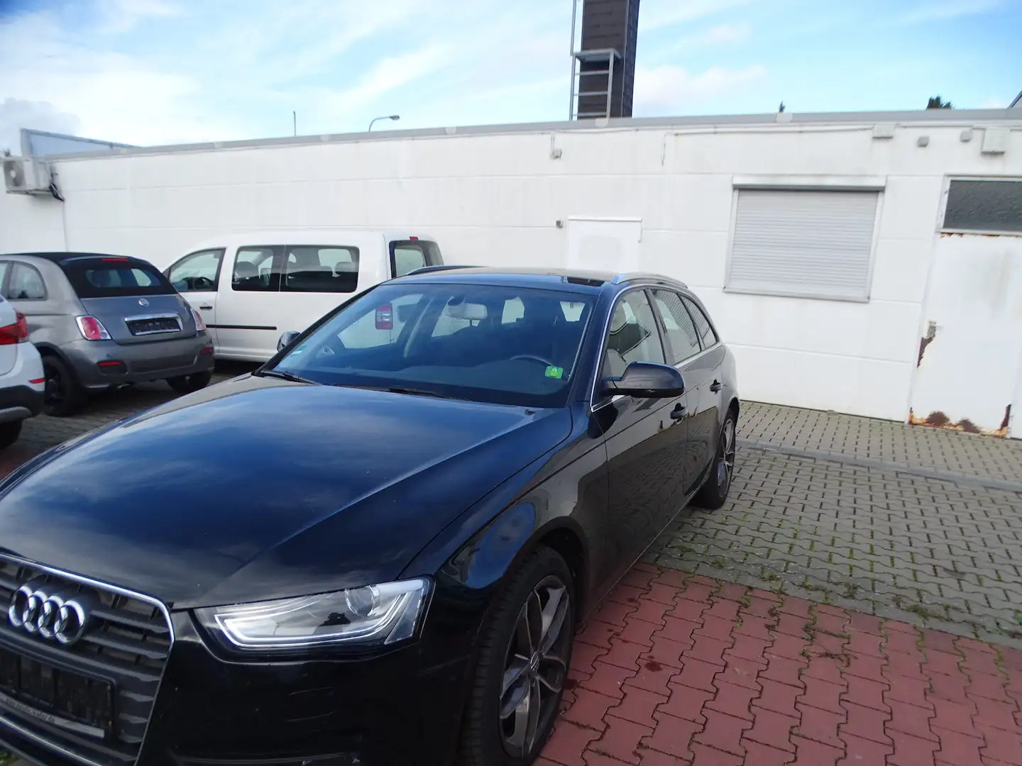Audi A4 1,8 TFSI Avant Ambiente Klima, Bi-Xenon, Sitzheizu Schwarz - 1