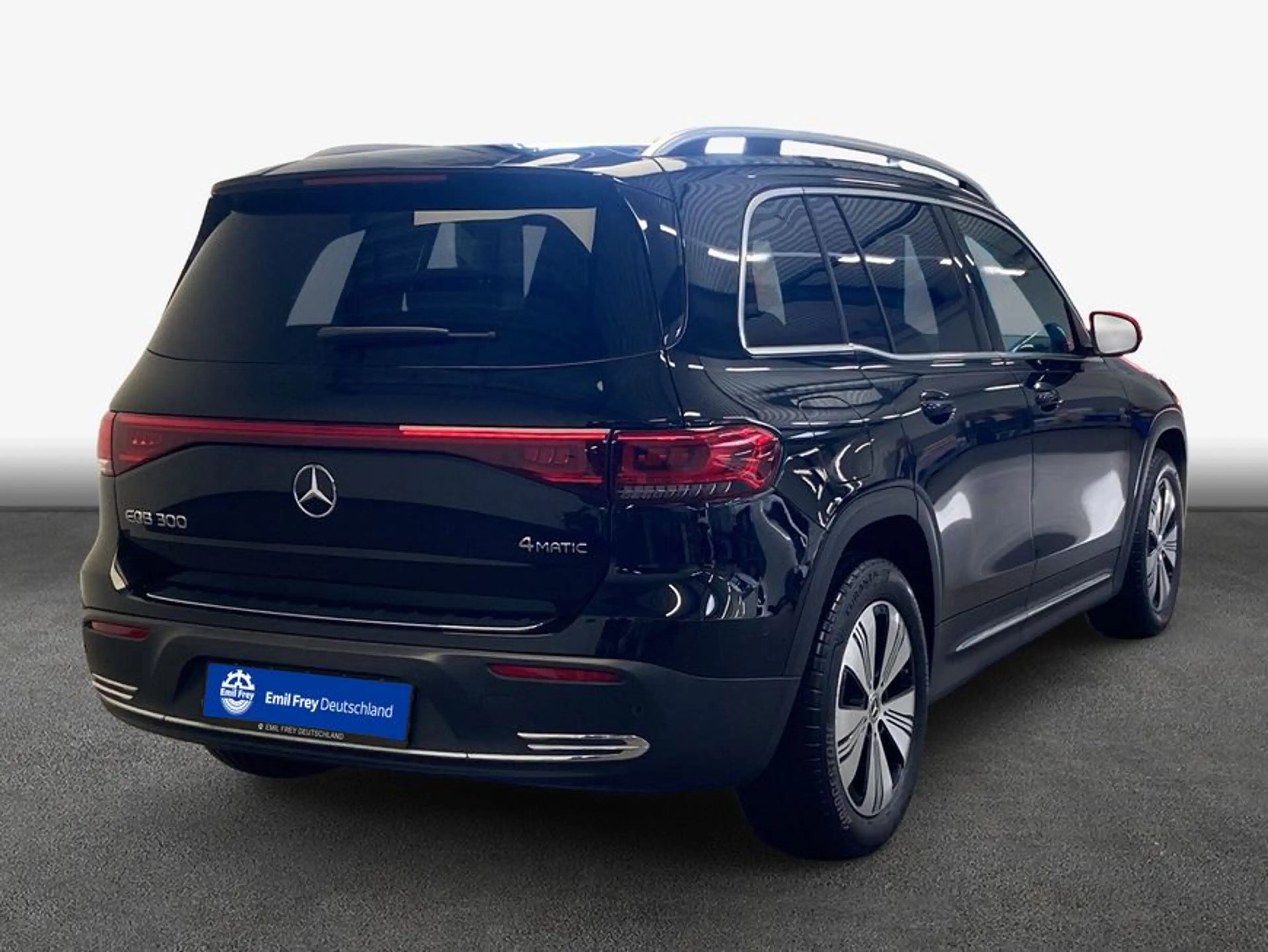 Mercedes-Benz EQB 300 EQB — photo 2