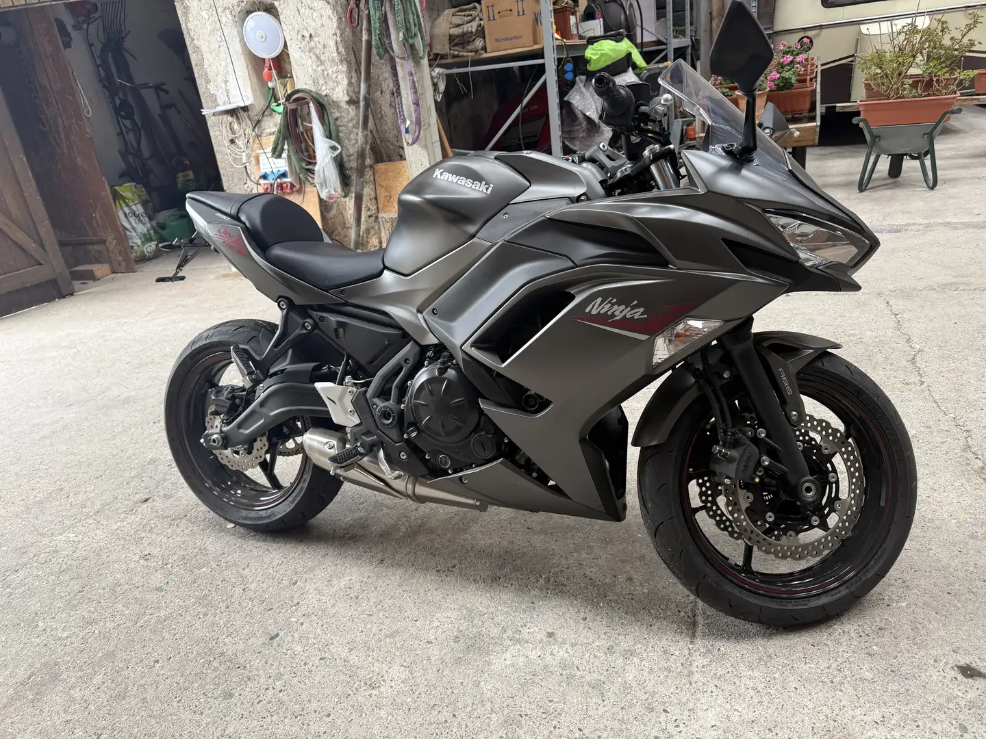 Kawasaki Ninja 650 - 2