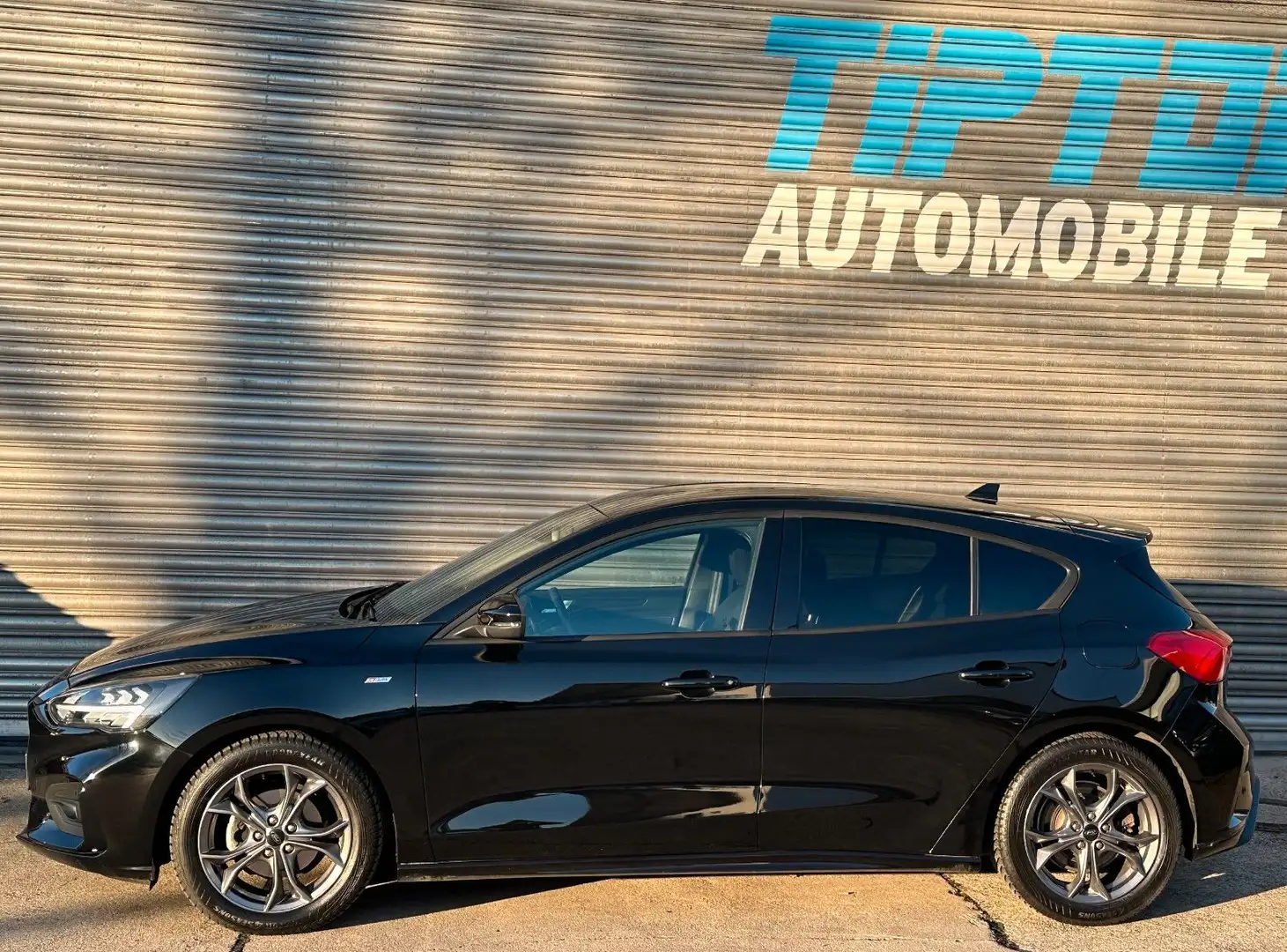 Ford Focus Lim. ST-Line*NAVI*LED*WINTERPA*KAM*HEAD-UP Nero - 2