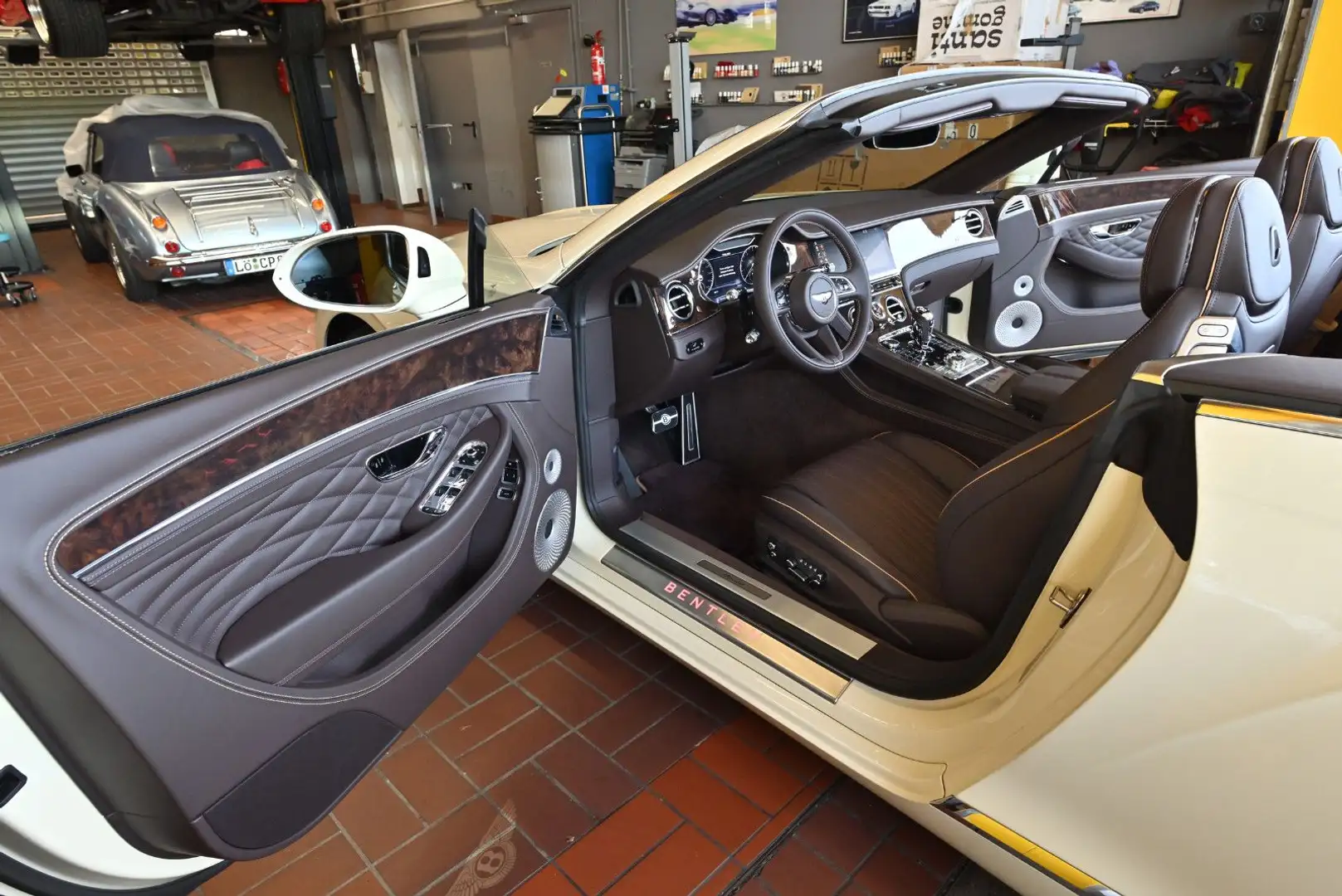 Bentley Continental GTC GTC V8 Azure/Voll!Neuwagen mit TZ!Einzelstück! Weiß - 2