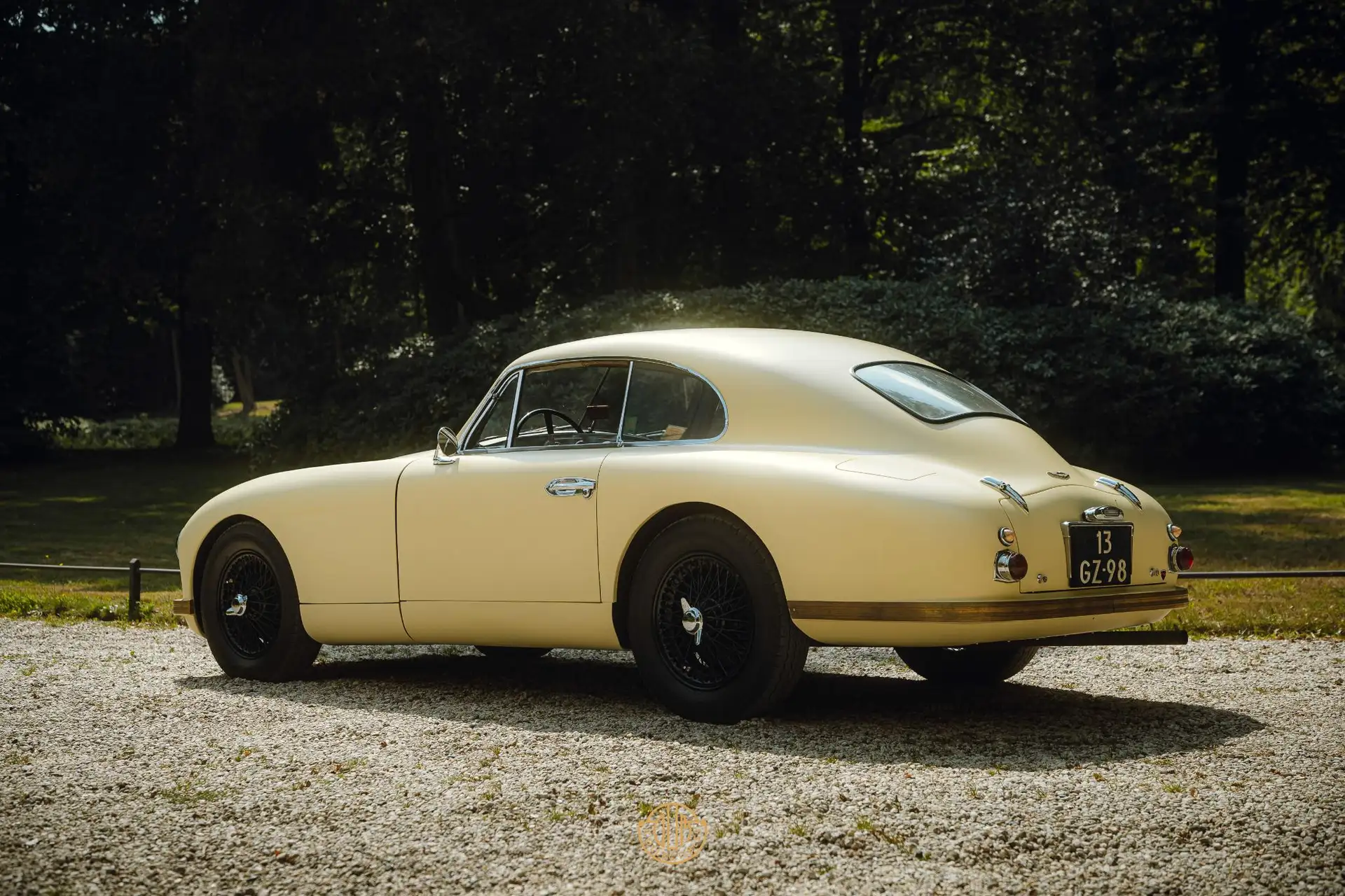 애스턴마틴 DB 2 Vantage 1953 노랑 사진 6