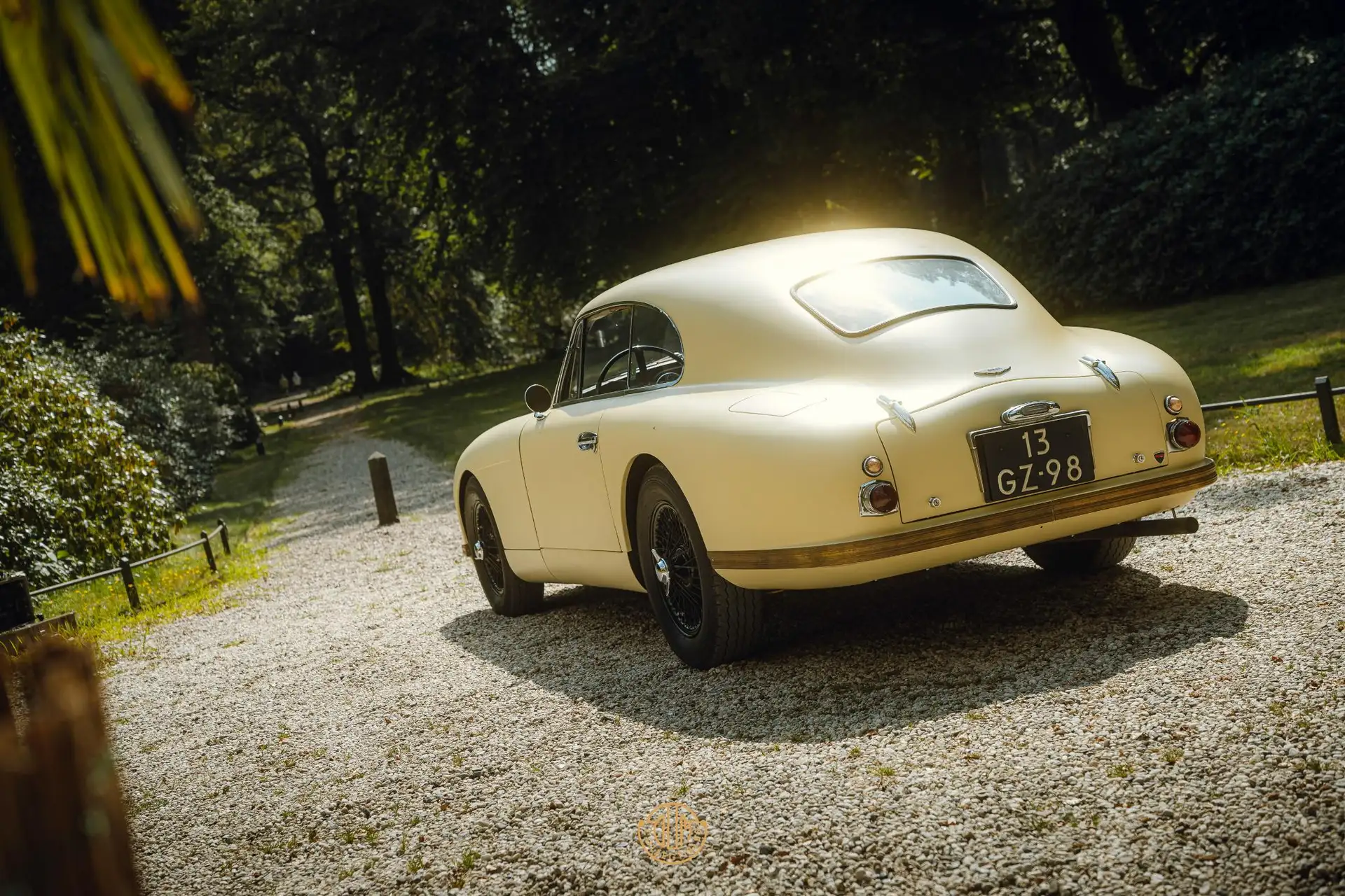 애스턴마틴 DB 2 Vantage 1953 노랑 사진 5