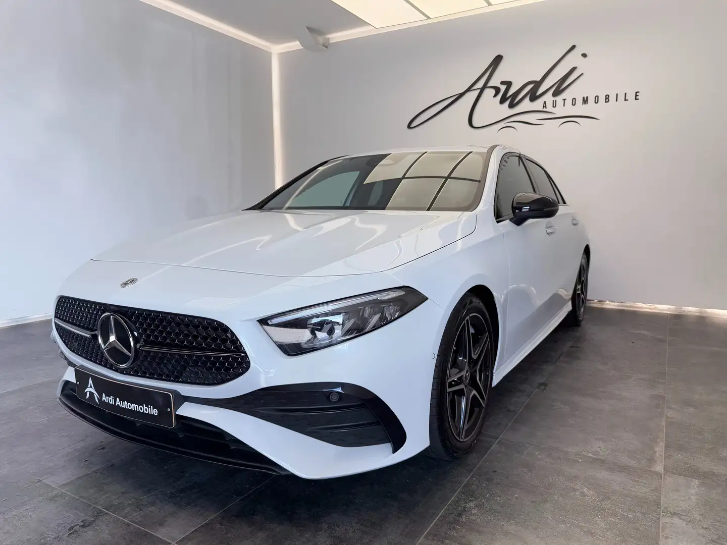 Mercedes-Benz A 180 d *FACE LIFT*PACK AMG*LED AMBIANCE*1 PROP*GARANTIE Blanco - 1