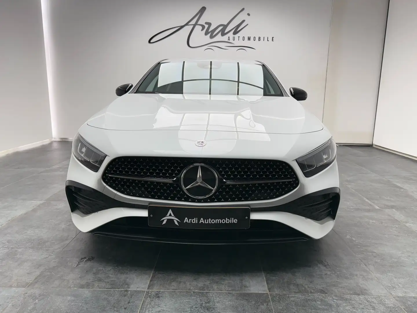 Mercedes-Benz A 180 d *FACE LIFT*PACK AMG*LED AMBIANCE*1 PROP*GARANTIE Blanco - 2