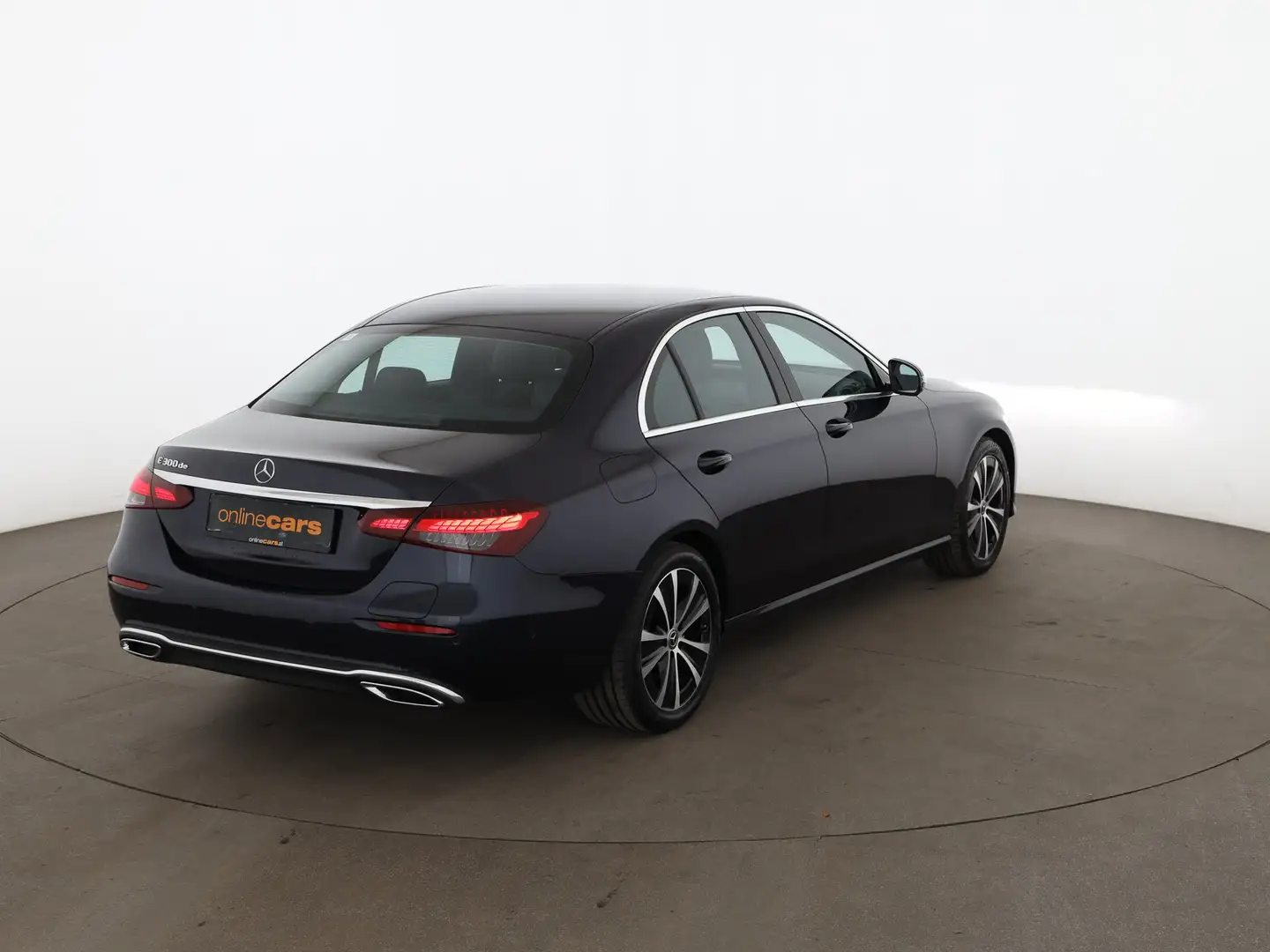 Mercedes-Benz E 300 de Avantgarde Aut LED RADAR NAVI SITZHZG Blau - 2