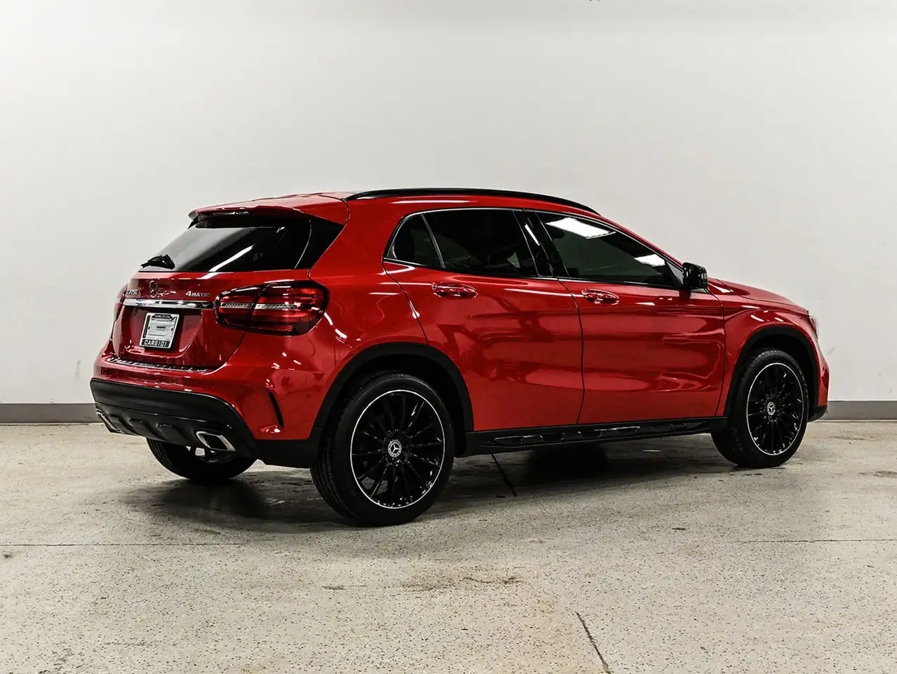 Mercedes-Benz GLA снимка Mercedes-Benz GLA