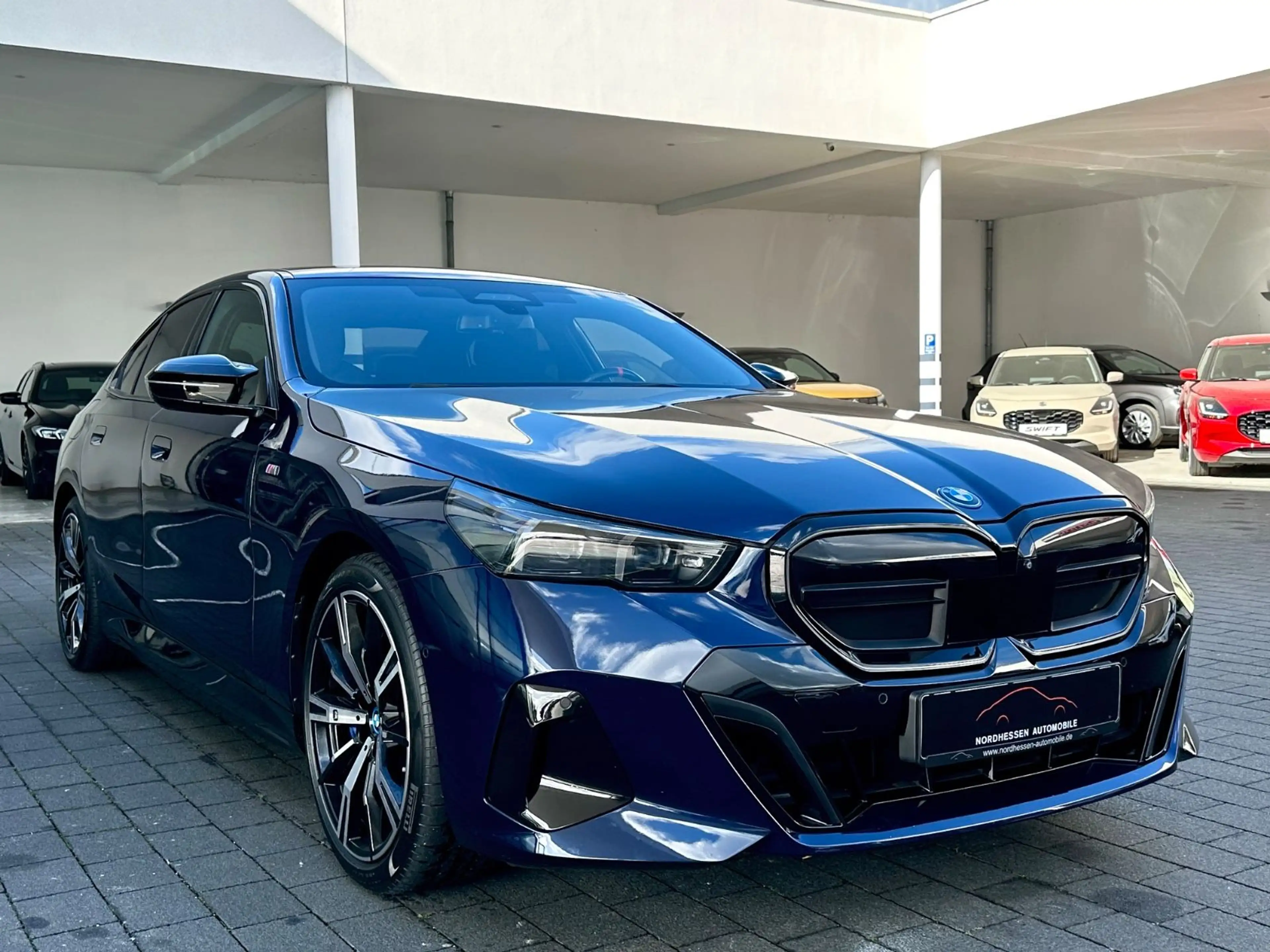 BMW i5 M60 xDrive Lim. M Sport Pro 360° | HUD | AHK — photo 2