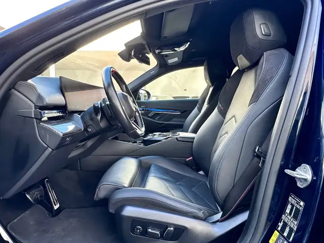 BMW i5 view 11