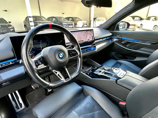 BMW i5 view 12