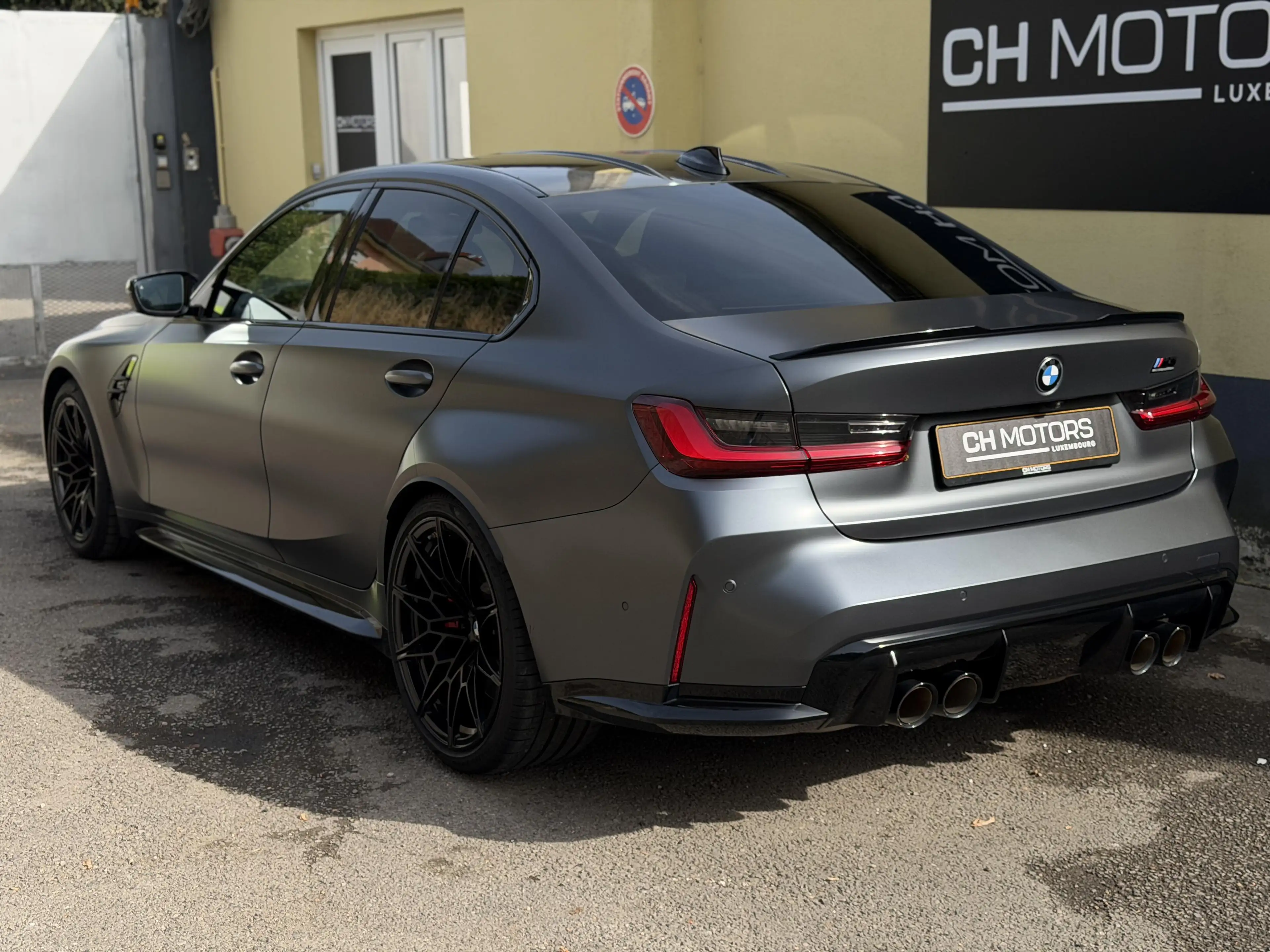 BMW M3 Competition xDrive — photo 3