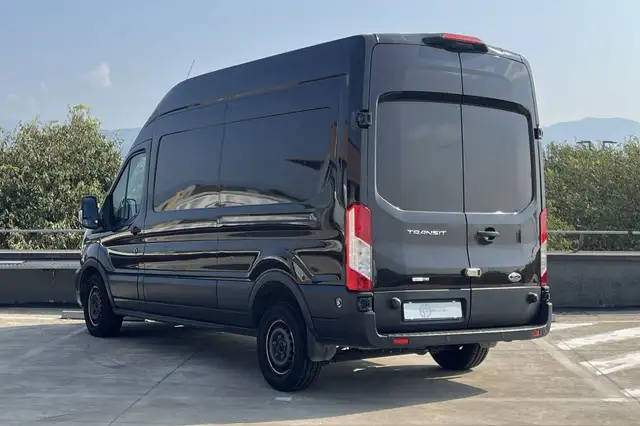 Ford Transit view 11
