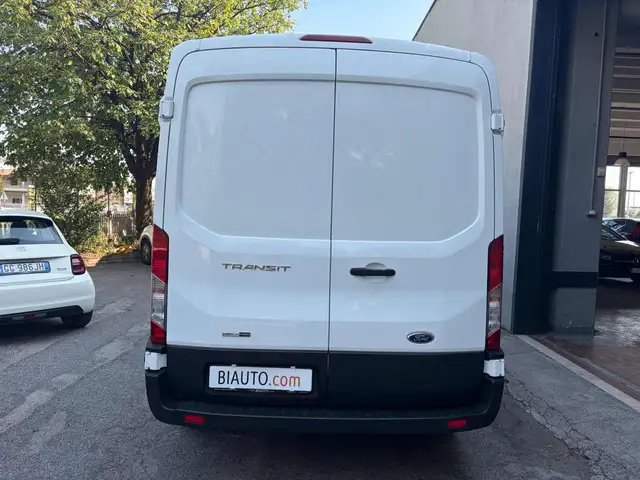 Ford Transit view 3