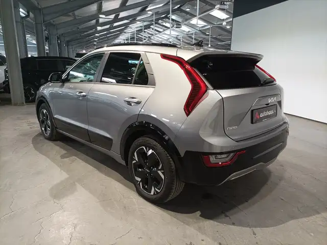 Kia E-Niro view 4