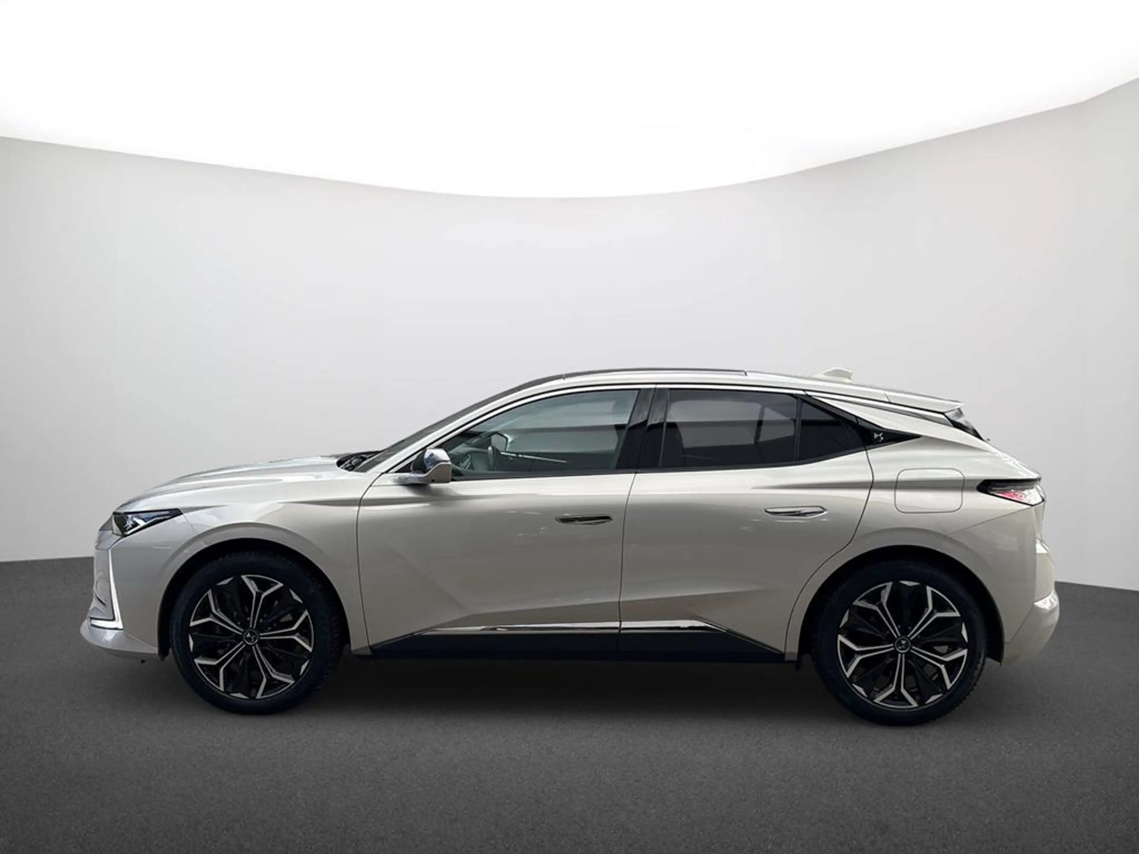 DS Automobiles DS 4 DS4 E-Tense Hybrid 225 Rivoli — photo 4