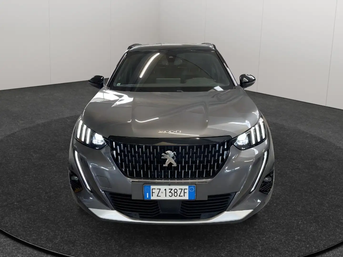 Peugeot 2008 1.2 puretech 130cv GT Line *FULL OPT* Grijs - 2