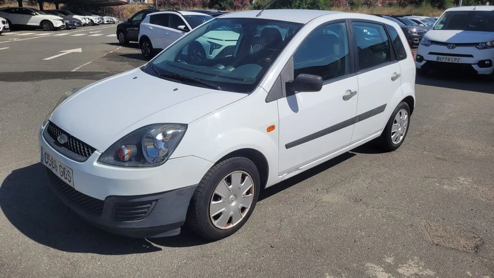 Ford Fiesta 1.4TDCI Ambiente Weiß - 2