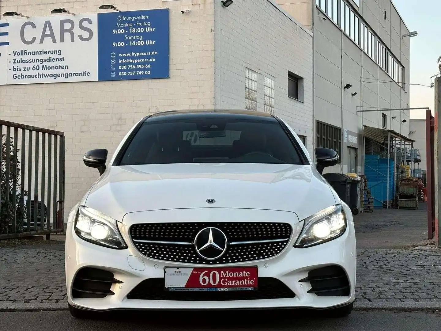 Mercedes-Benz C 220 d Coupe AMG Line Widescreen Pano Multibeam Wit - 2