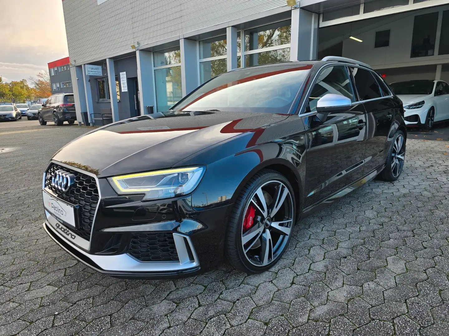 Audi RS3 Sportback 2.5 TFSI quattro *B&O*Virtual*LED Schwarz - 1