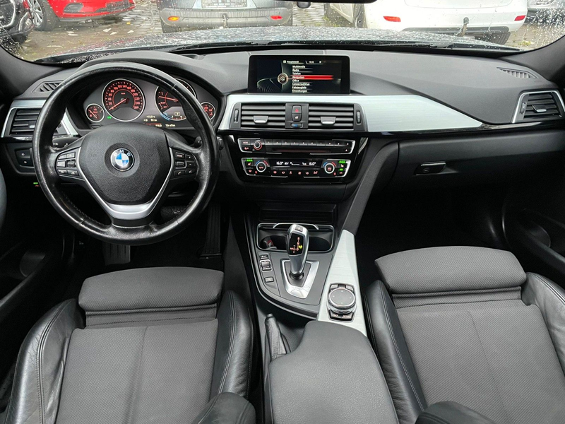 BMW 330 d *Sport Line LED Navi Leder NBT Head up* — photo 12