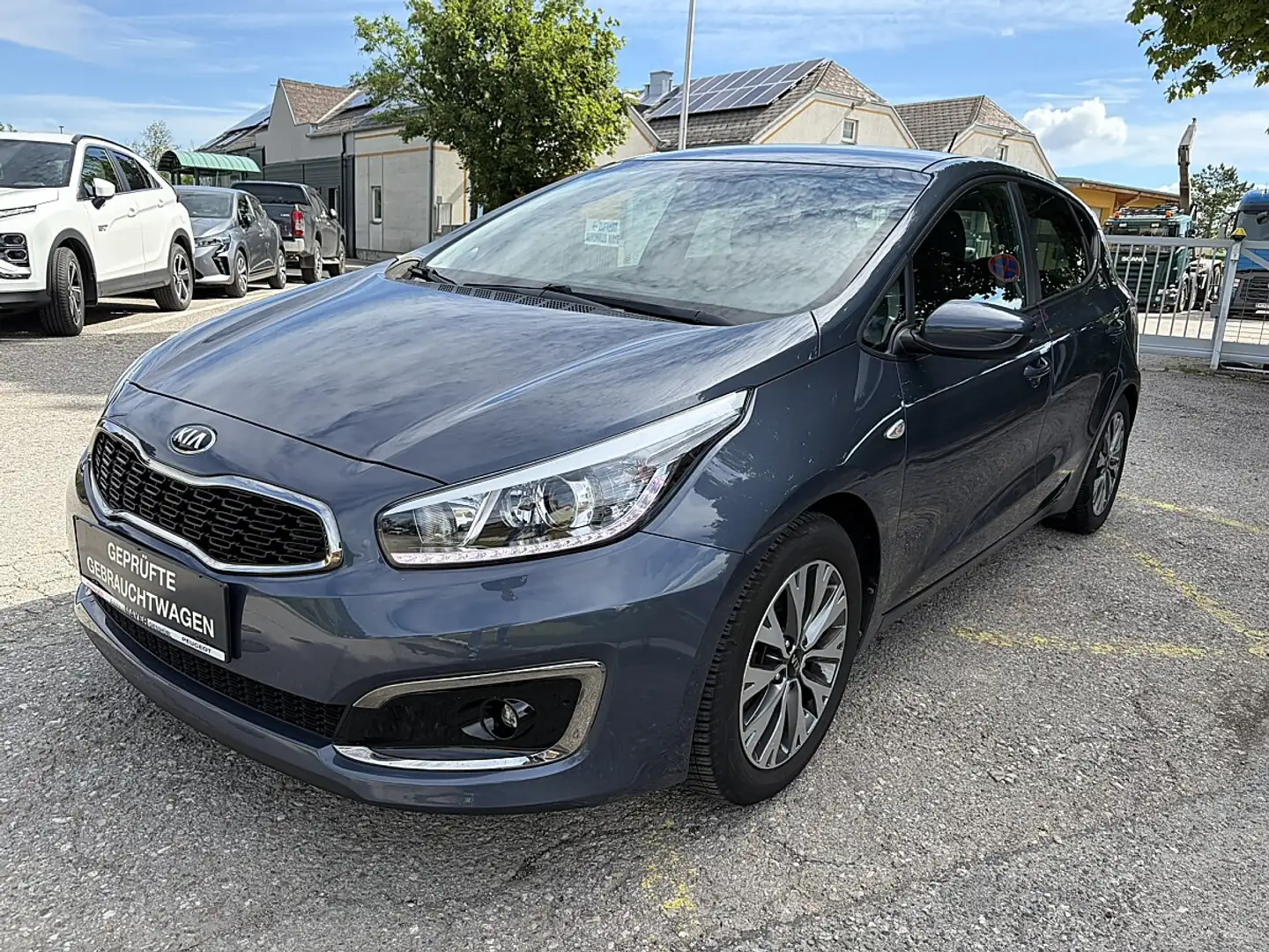 Kia Ceed / cee'd cee'd 1,4 MPI Silber Blau - 2