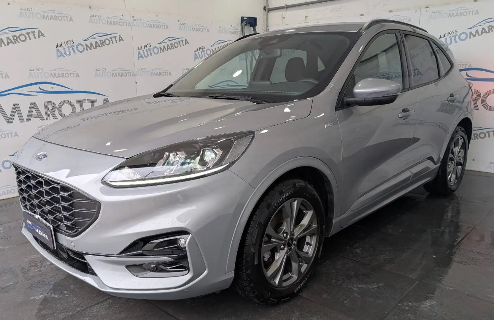 Ford Kuga 1.5 ecoblue ST-Line X 2wd 120cv auto Argento - 1
