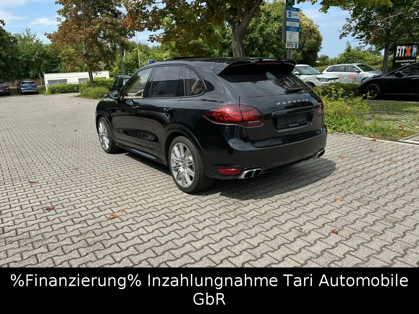 Porsche Cayenne Turbo S PCCB,PDLS+,ACC,Carbon,Pano.,21" Schwarz - 1