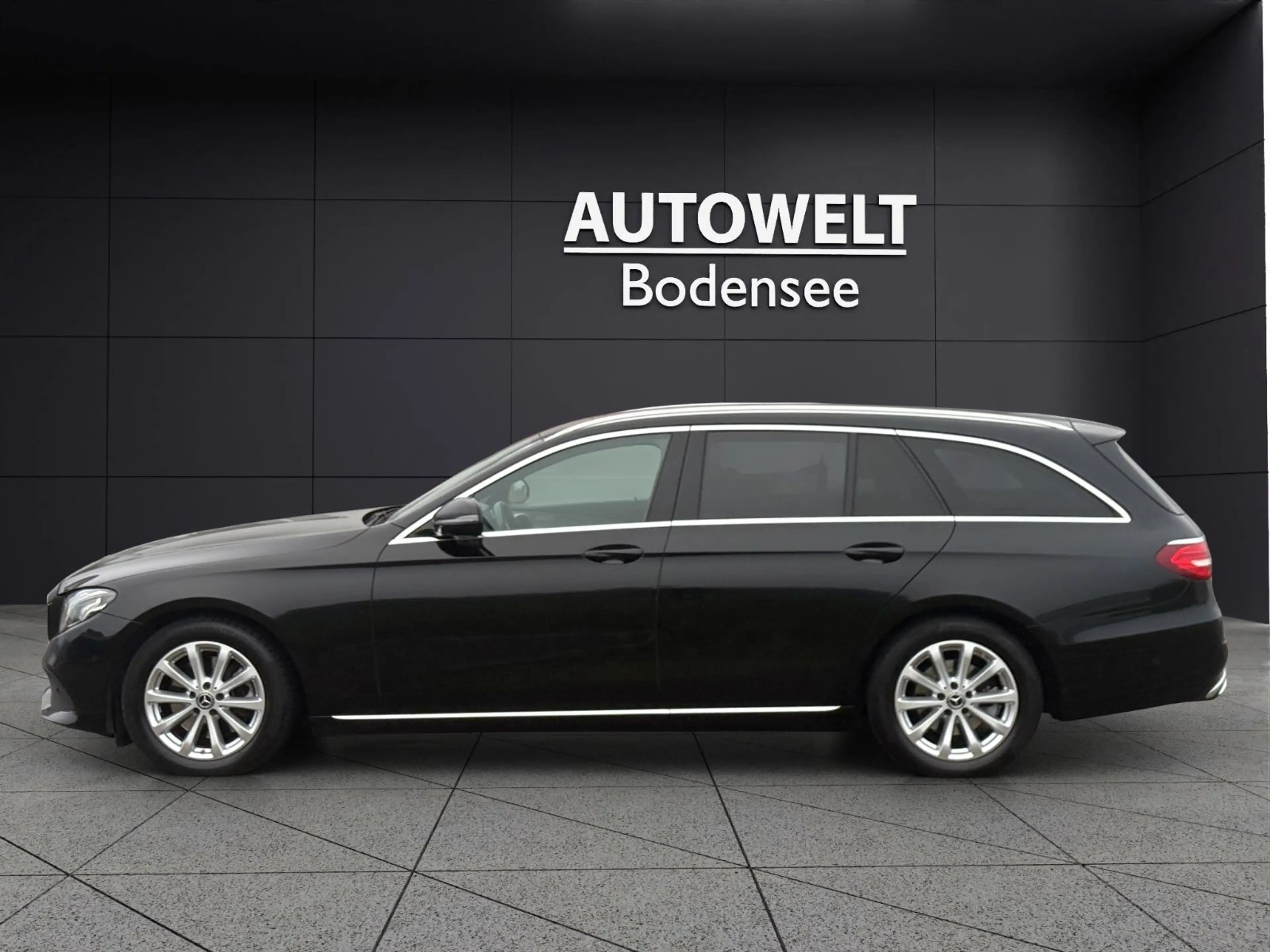 Mercedes-Benz E 220 d T 4Matic LED-NAVI-LEDER-KEYLESS-KAMERA — photo 8