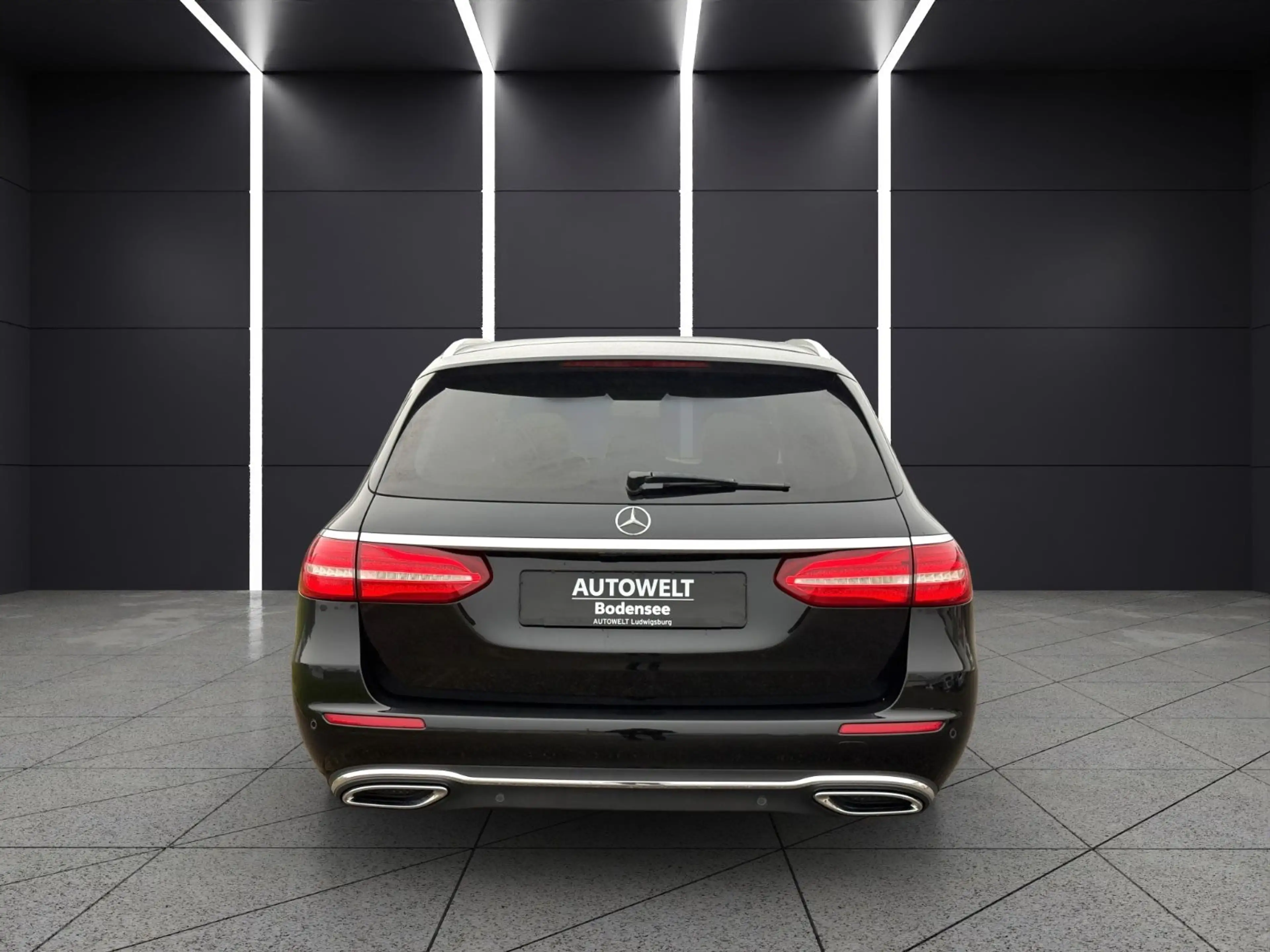 Mercedes-Benz E 220 d T 4Matic LED-NAVI-LEDER-KEYLESS-KAMERA — photo 6