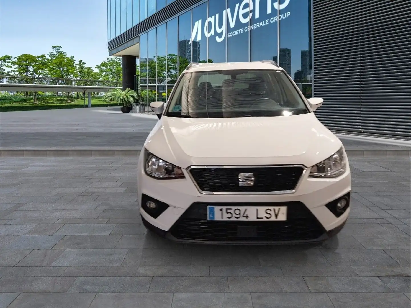 SEAT Arona 1.0 TSI S&S Style 110 Weiß - 2
