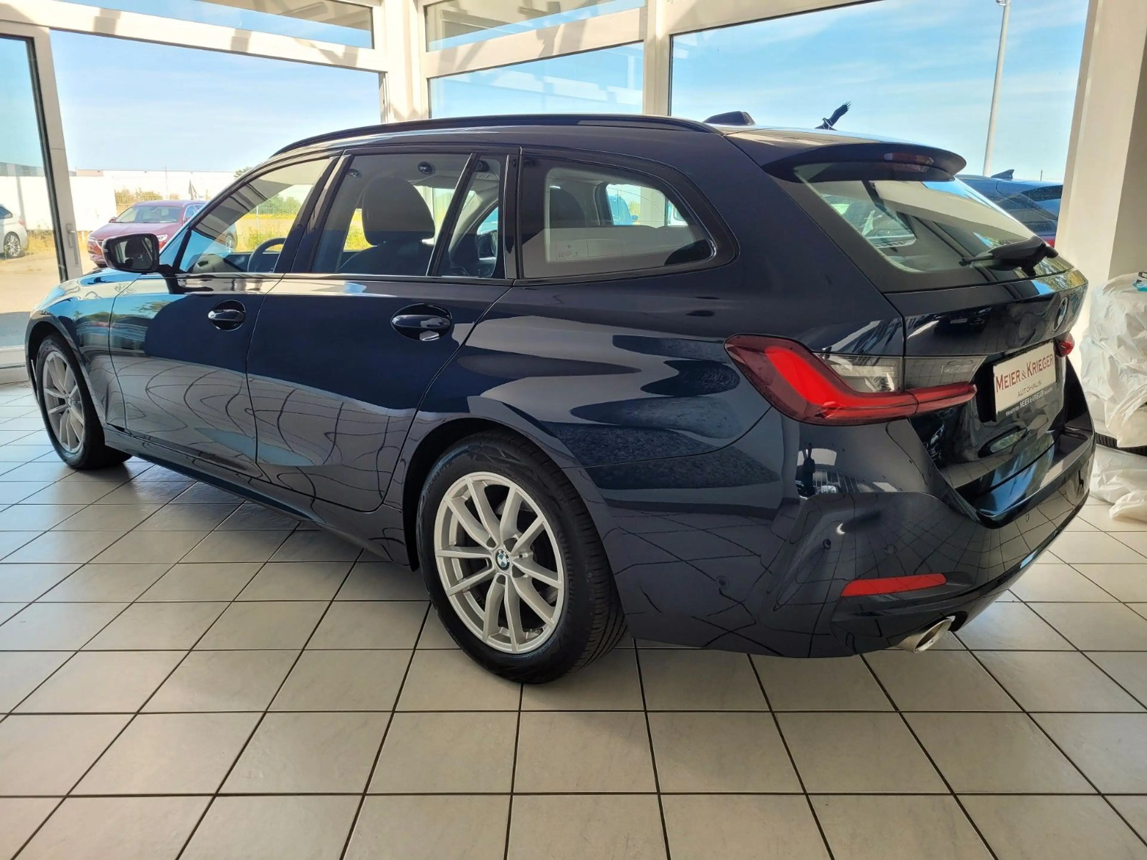 BMW 318 d T Aut/HeadUp/CurvedDisplay/Adapt.LED/RFK — photo 5