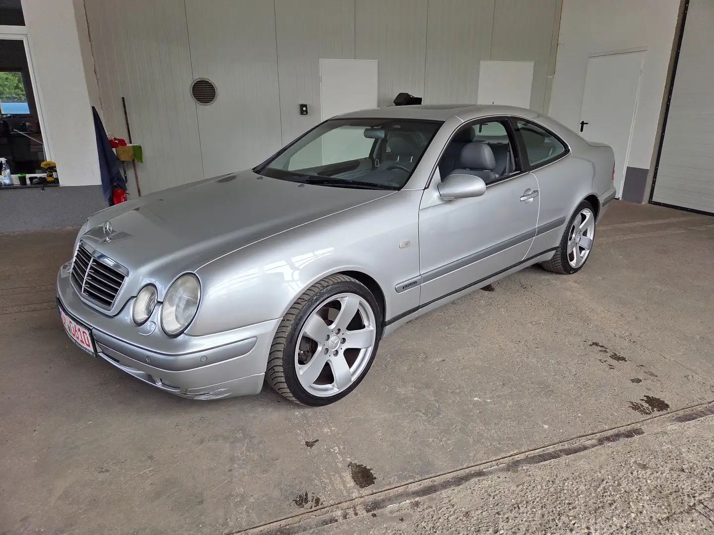Mercedes-Benz CLK 320 CLK-Klasse Coupe Elegance schöner Youngtimer! Silber - 1