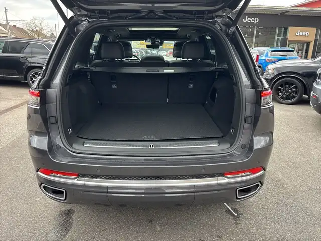 Jeep Grand Cherokee view 15