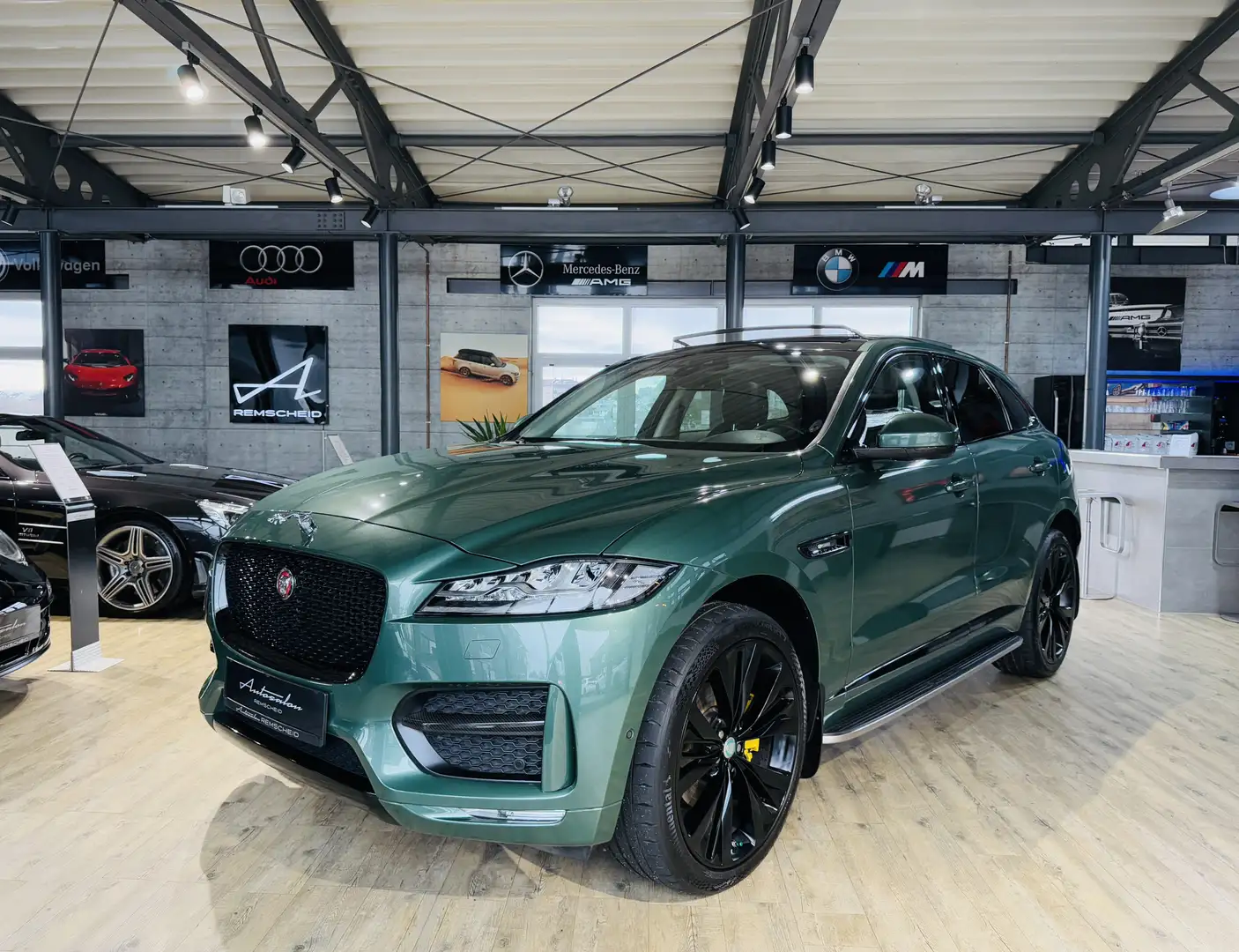 Jaguar F-Pace R-Sport AWD*PANO*AHK*LED*NAVI*MERIDIAN* Gris - 1