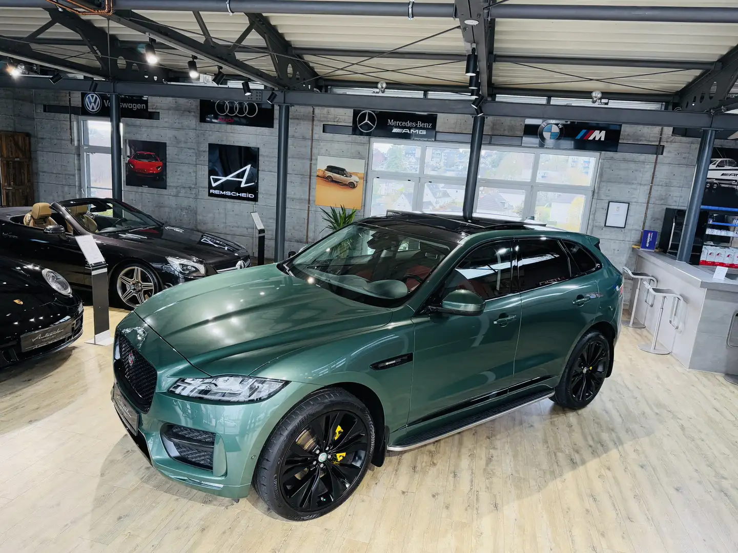 Jaguar F-Pace R-Sport AWD*PANO*AHK*LED*NAVI*MERIDIAN* Gris - 2