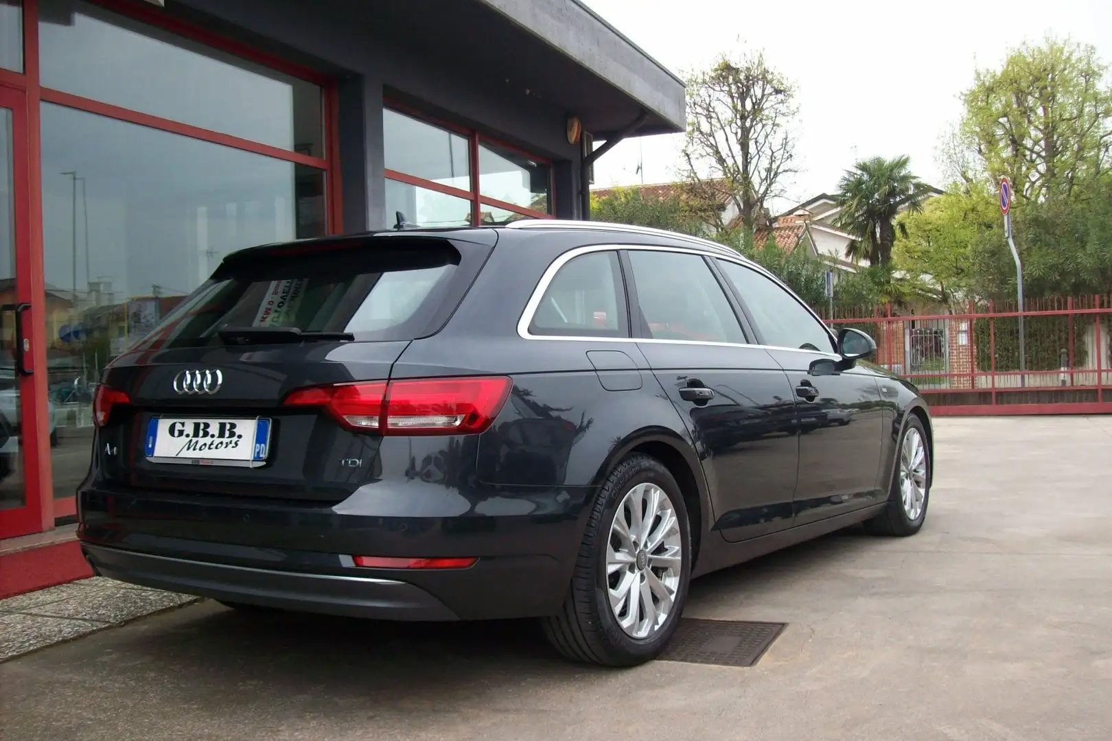 Audi A4 Avant 35 2.0 tdi S line edition 150cv s-tronic Grau - 2
