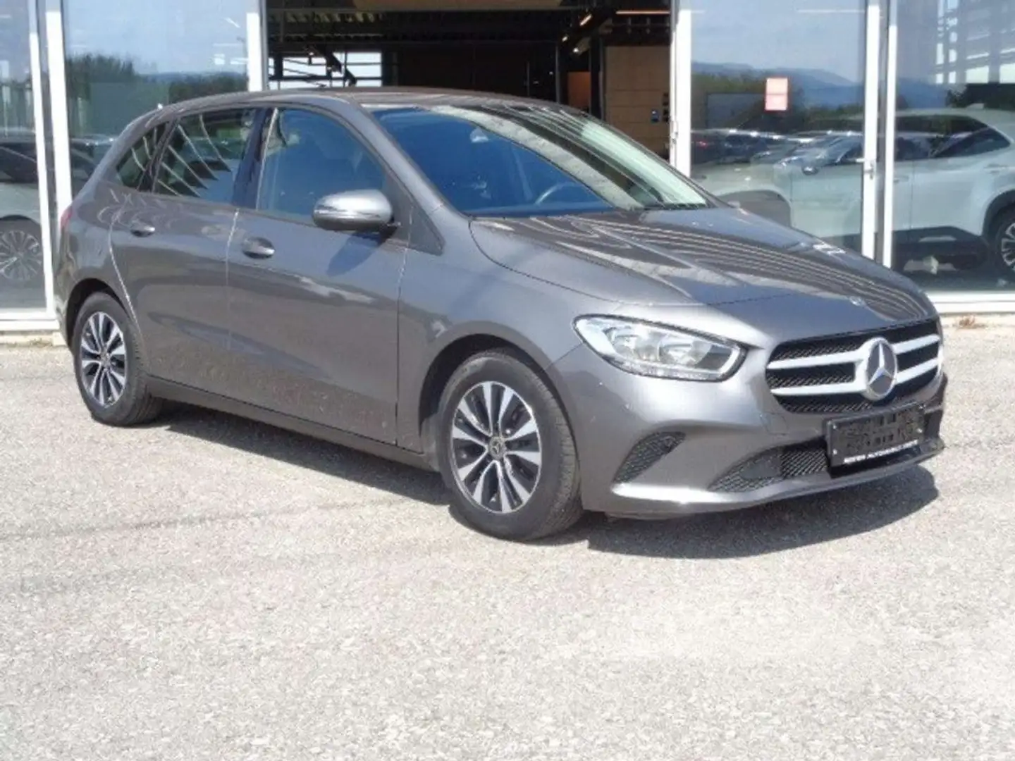 Mercedes-Benz B 180 d Aut. Style *NAVI *Kamera Grau - 2